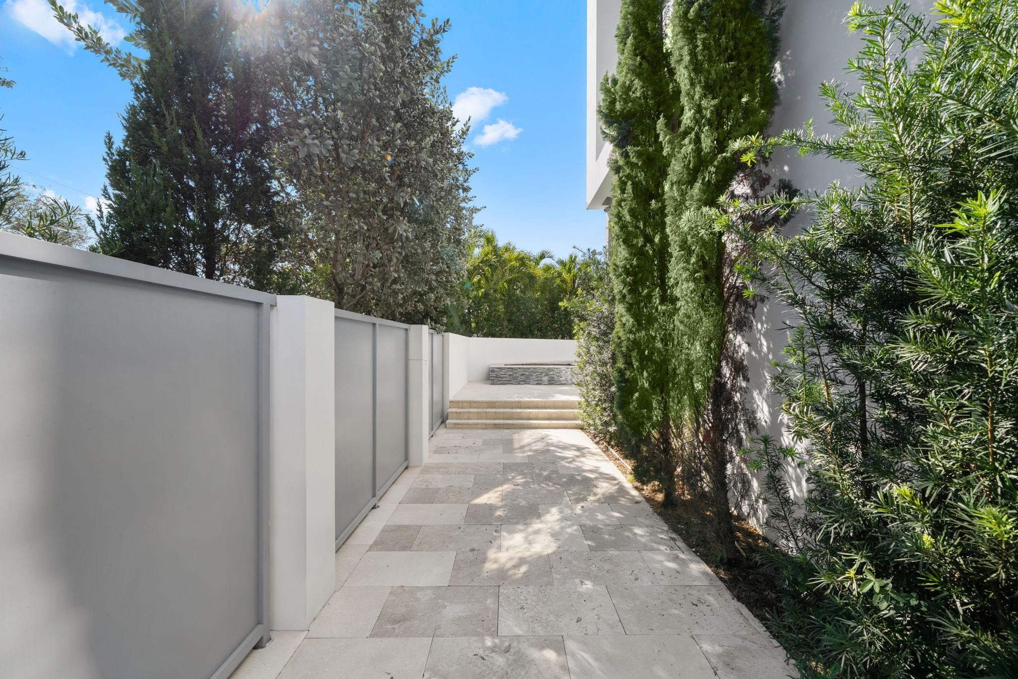 1111 SE 9th Fort Lauderdale, FL 33316