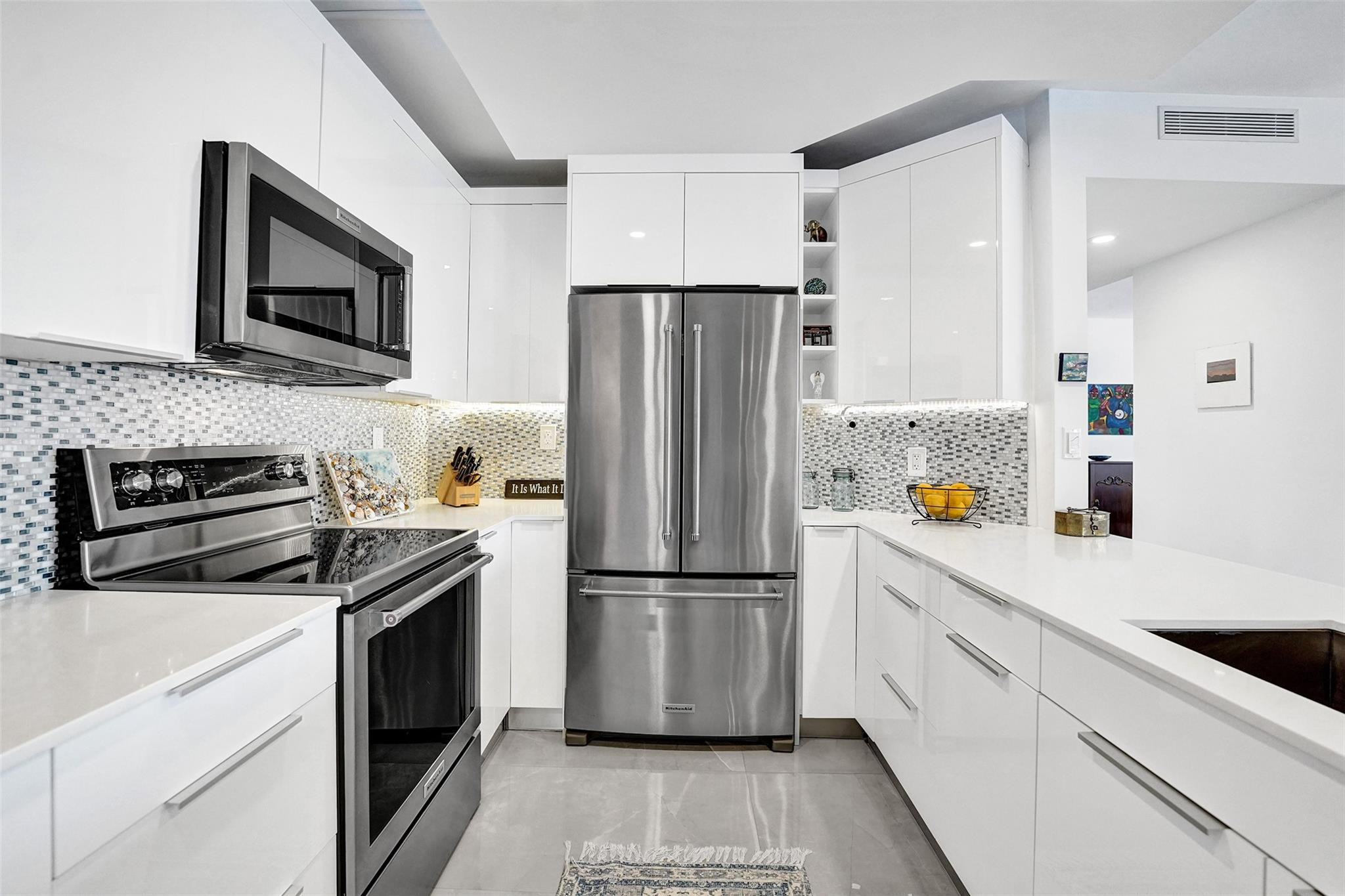 2500 E Las Olas #1509 Fort Lauderdale, FL 33301