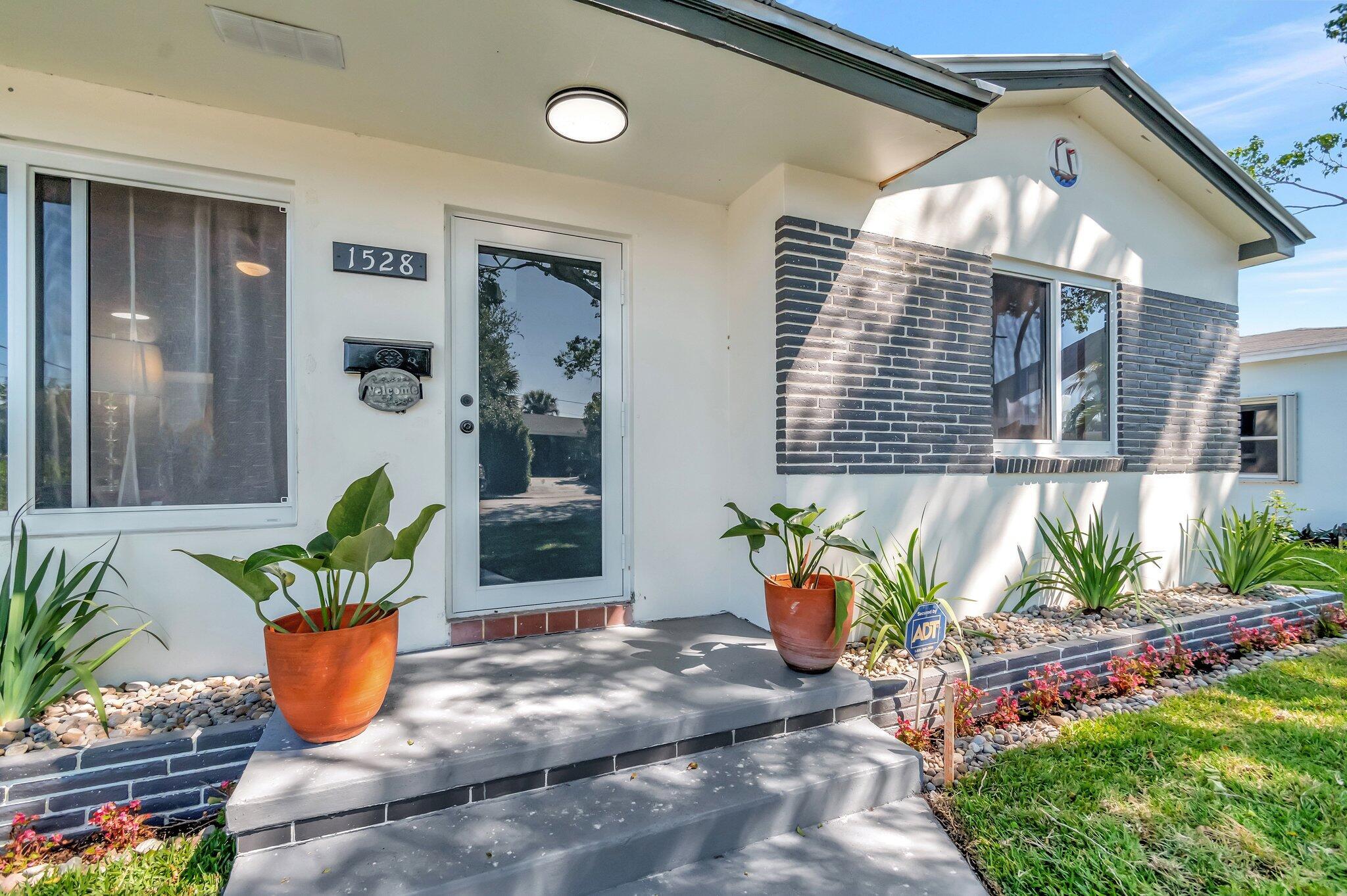 1528 N K St,Lake Worth Beach, FL 33460