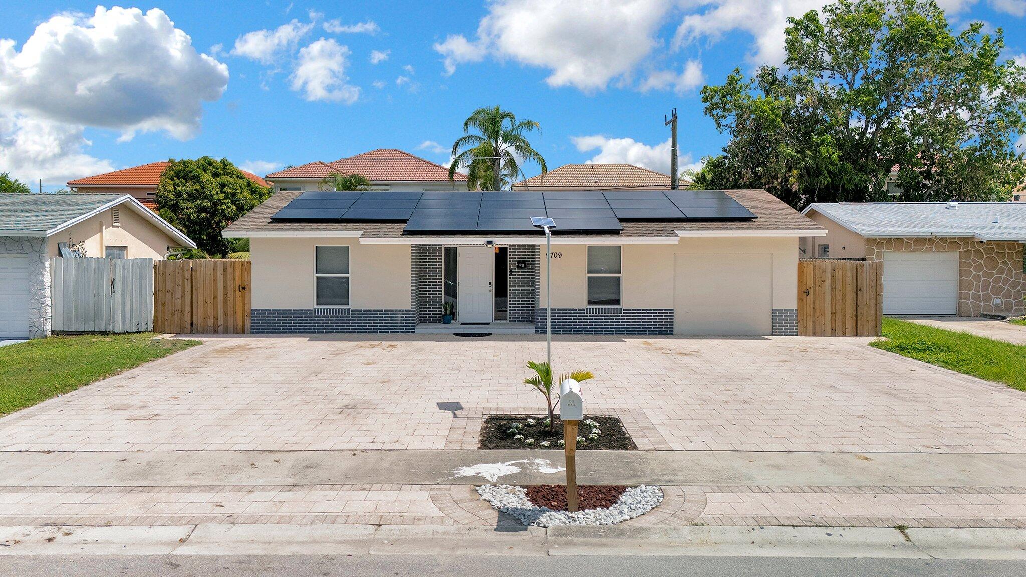 9709 SW 1st Pl