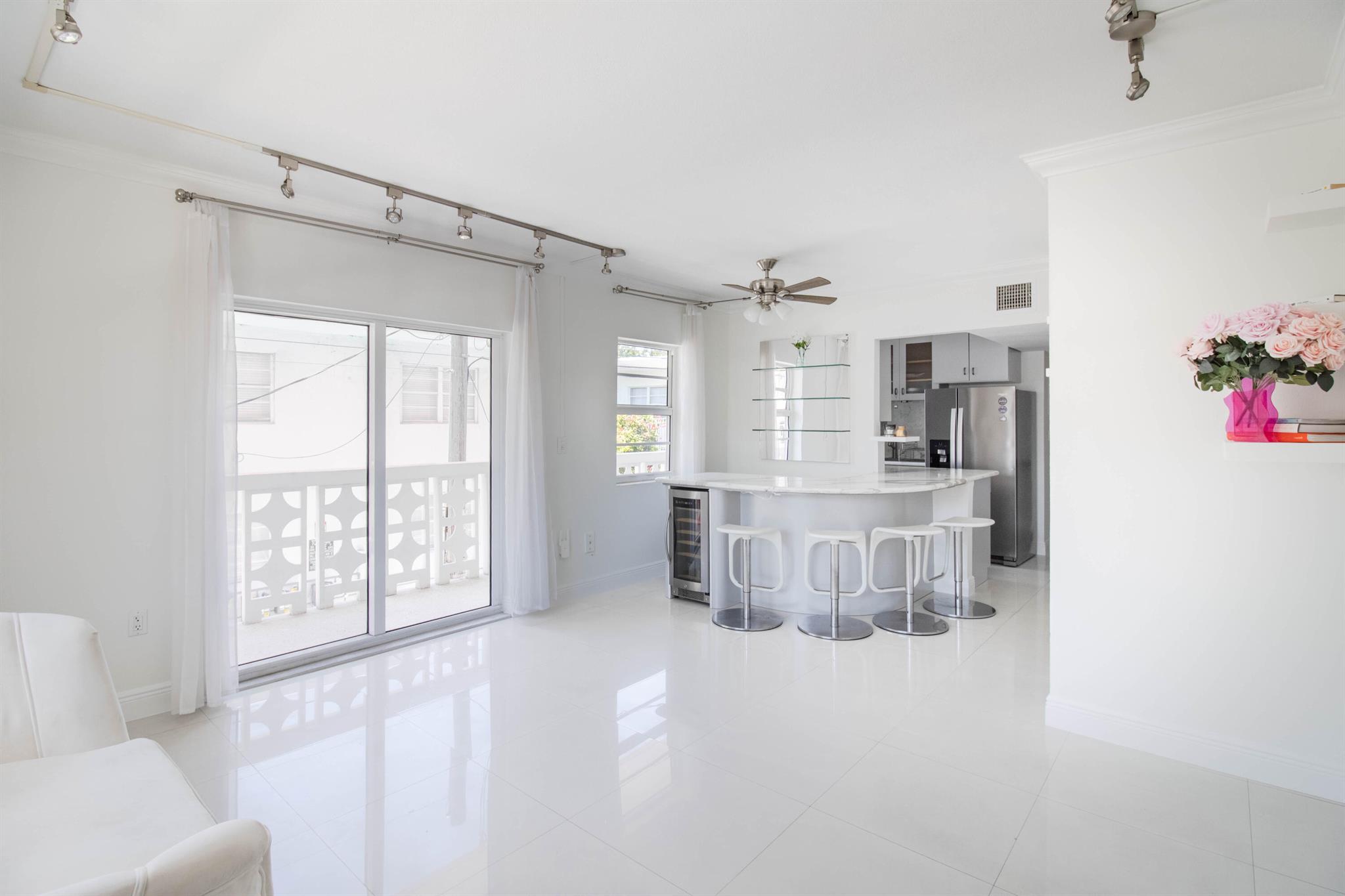 900 Euclid Ave #8