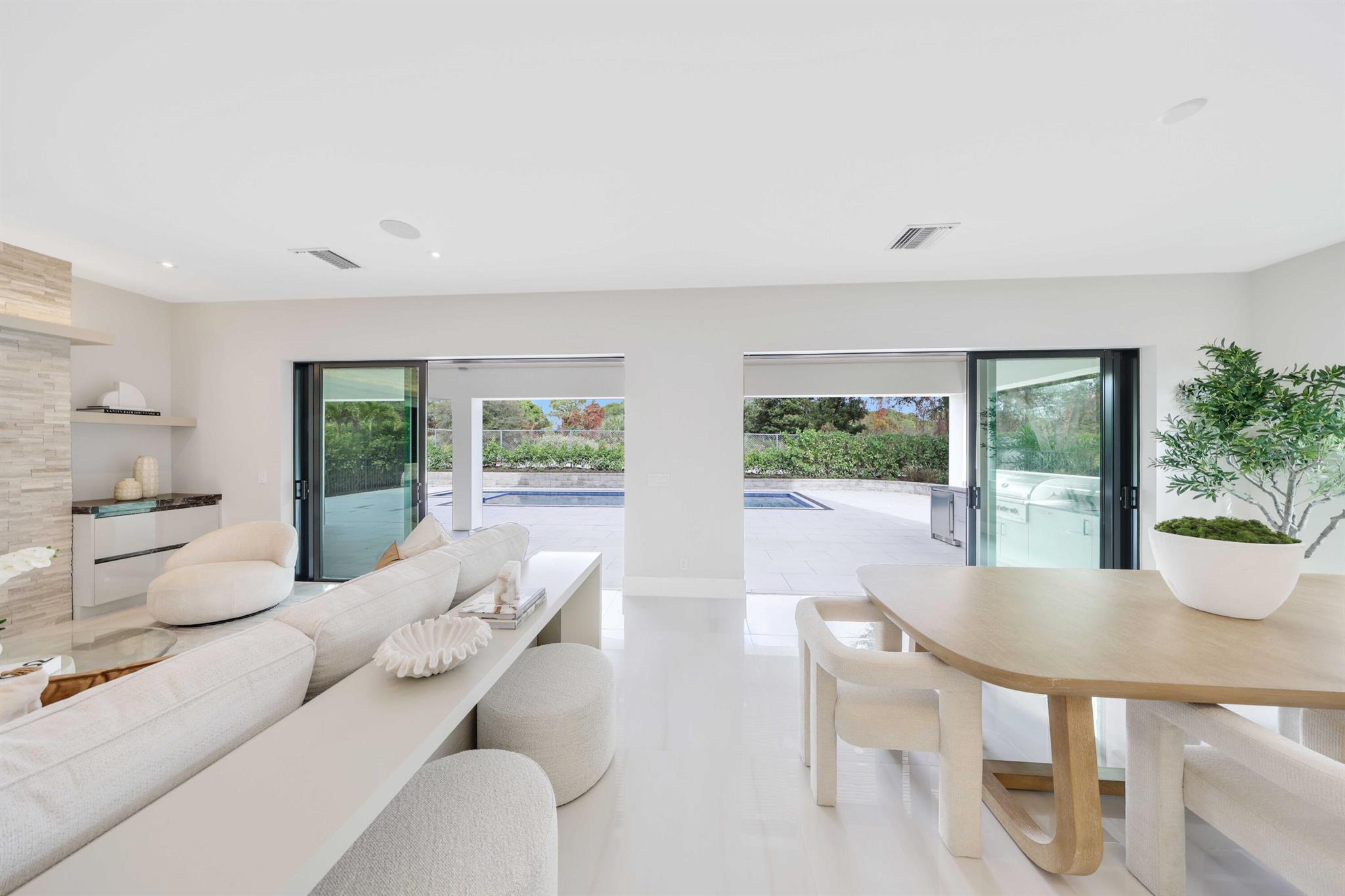 151 Eden Rdg Ln Boynton Beach, FL 33435