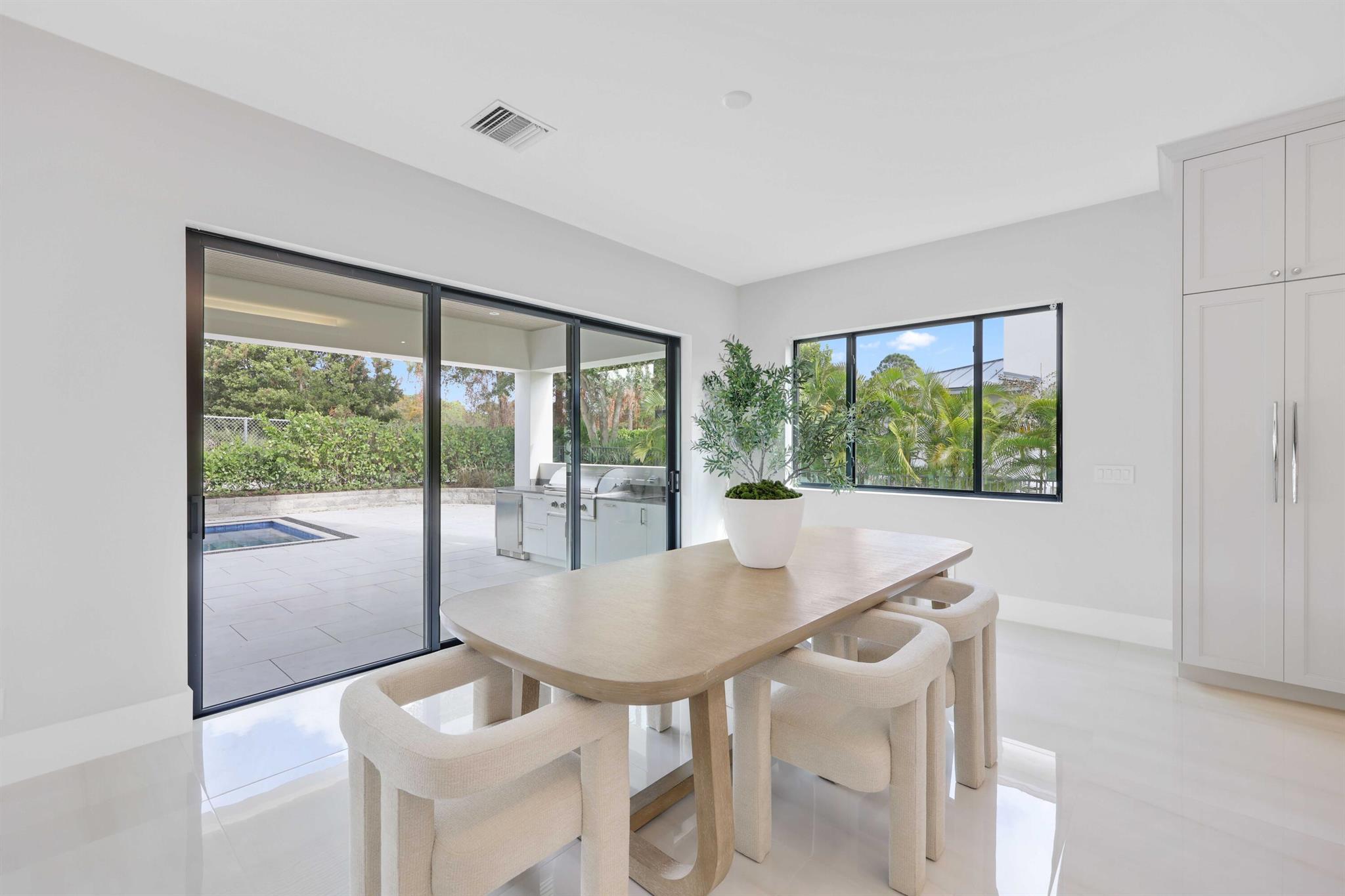 151 Eden Rdg Ln Boynton Beach, FL 33435