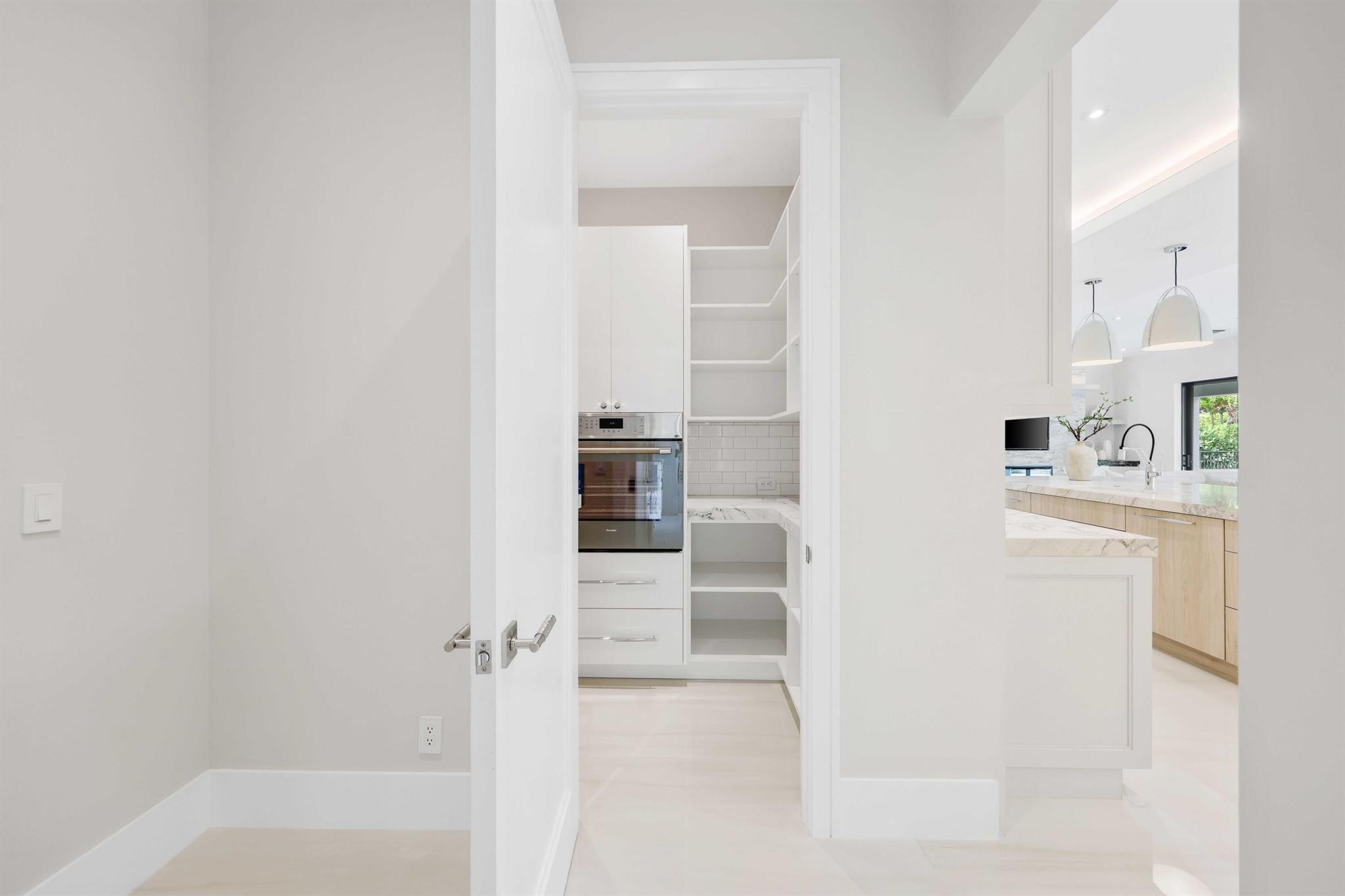 151 Eden Rdg Ln Boynton Beach, FL 33435