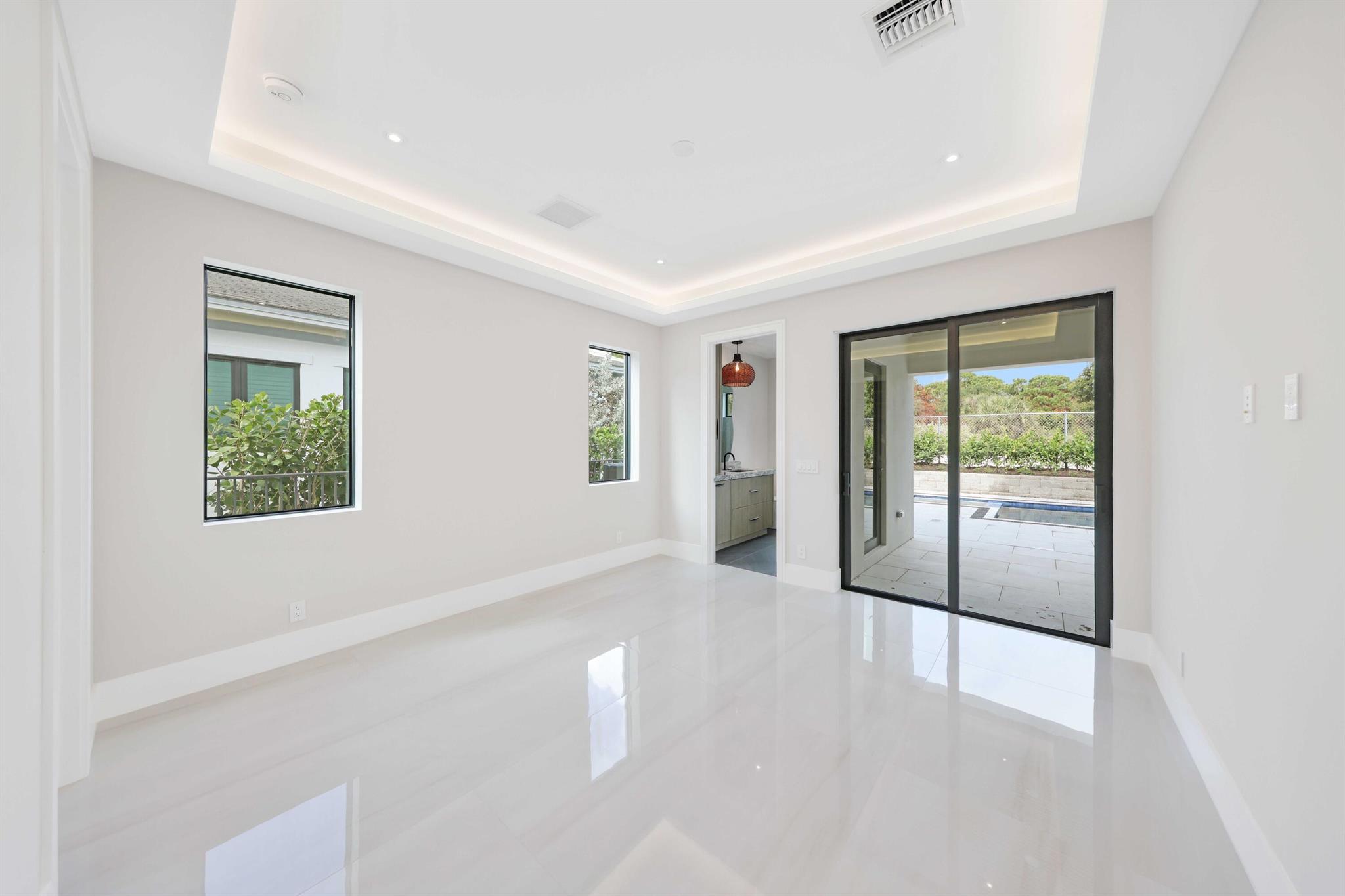 151 Eden Rdg Ln Boynton Beach, FL 33435