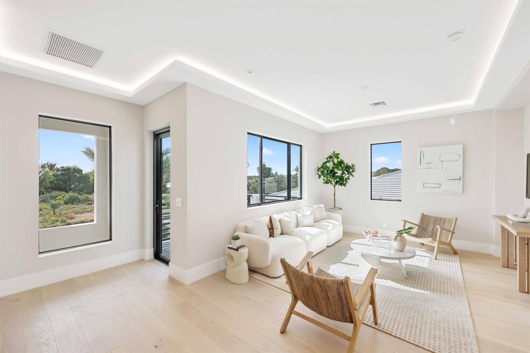 151 Eden Rdg Ln Boynton Beach, FL 33435