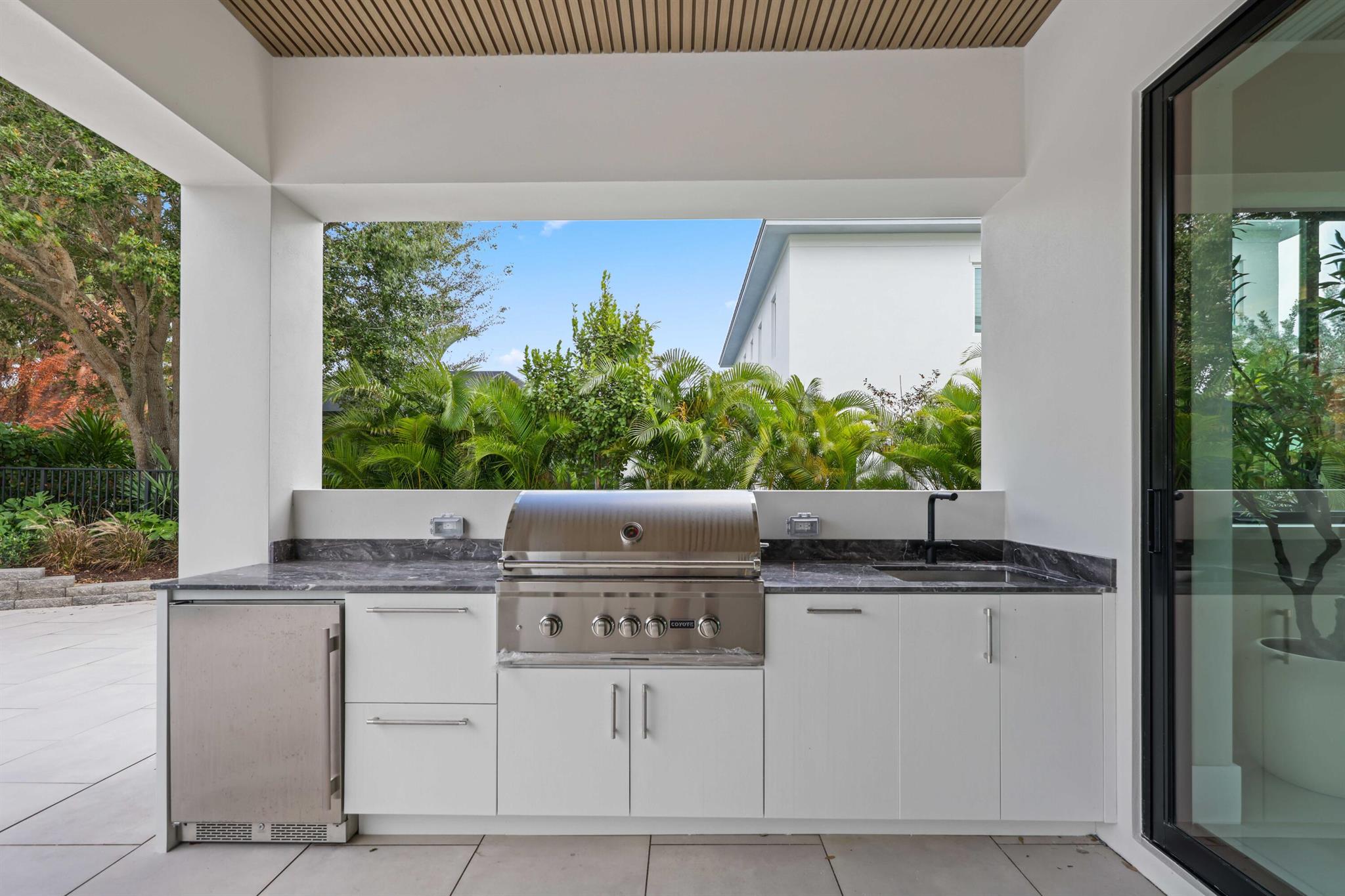 151 Eden Rdg Ln Boynton Beach, FL 33435