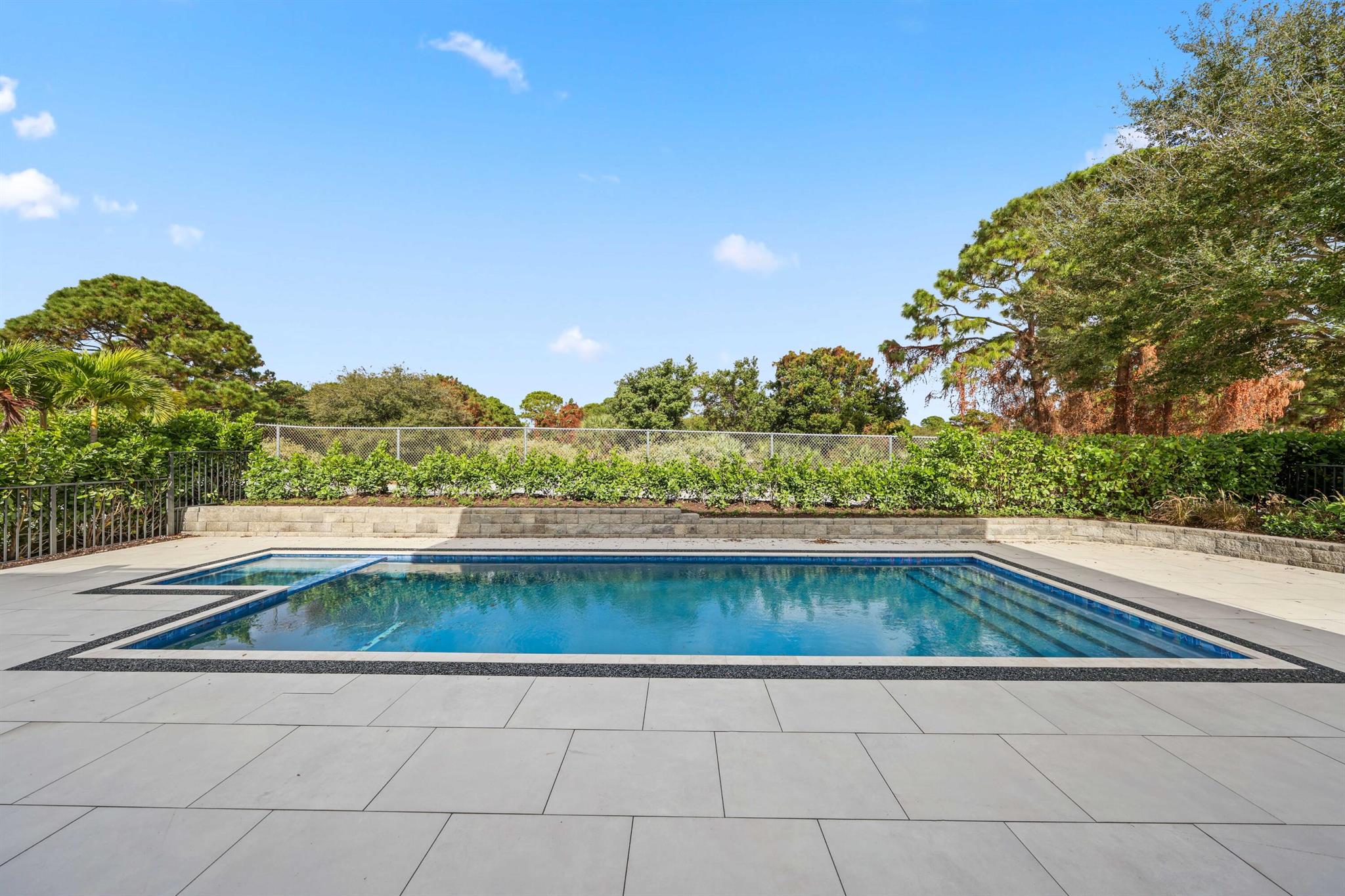 151 Eden Rdg Ln Boynton Beach, FL 33435