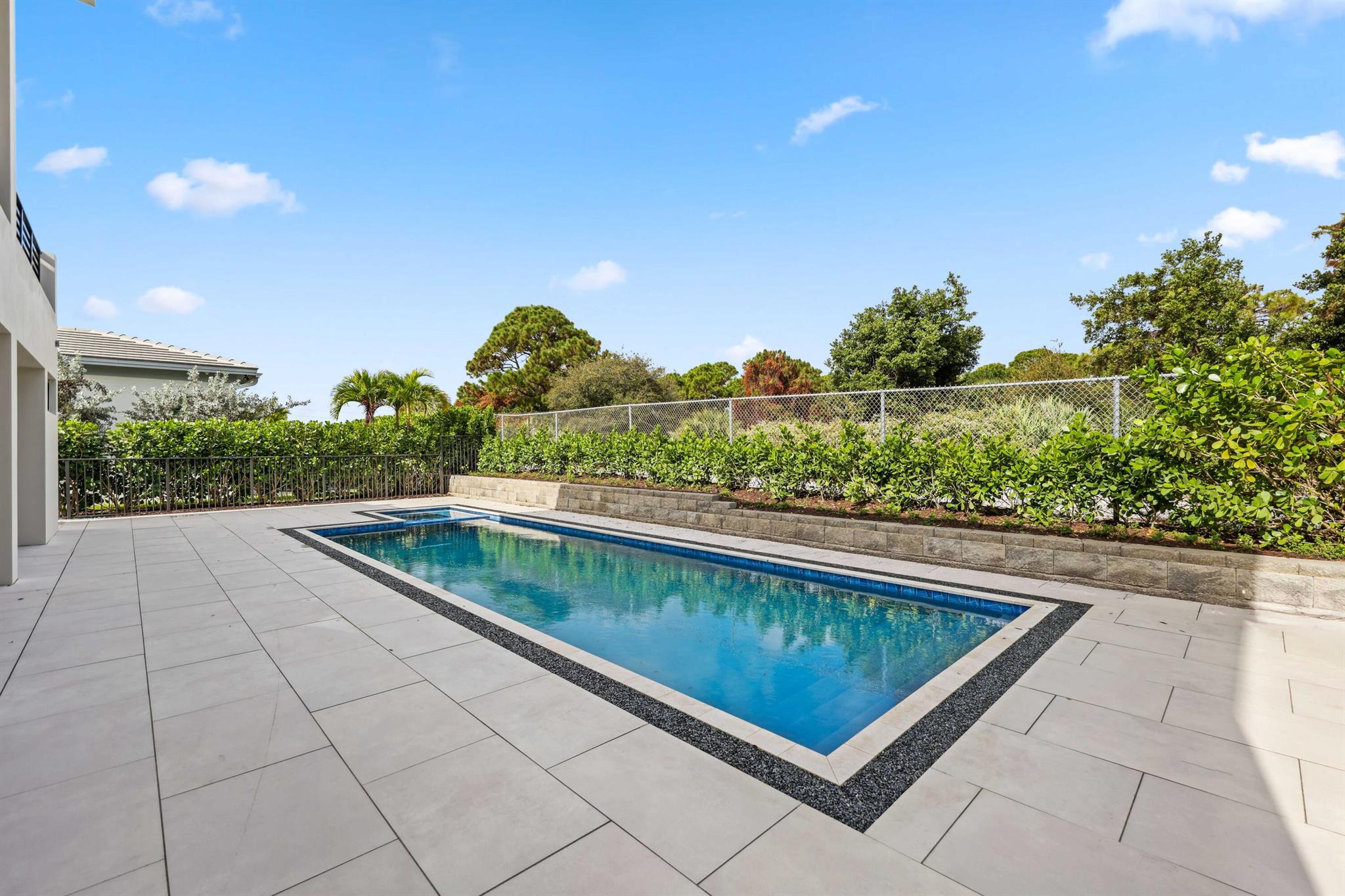 151 Eden Rdg Ln Boynton Beach, FL 33435