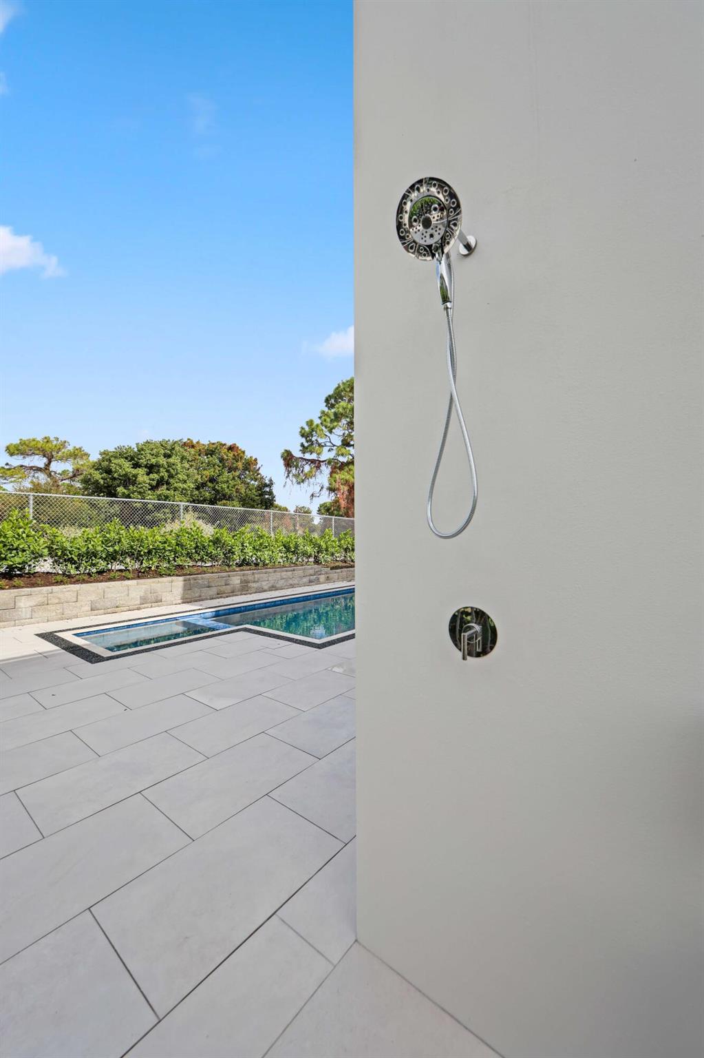 151 Eden Rdg Ln Boynton Beach, FL 33435