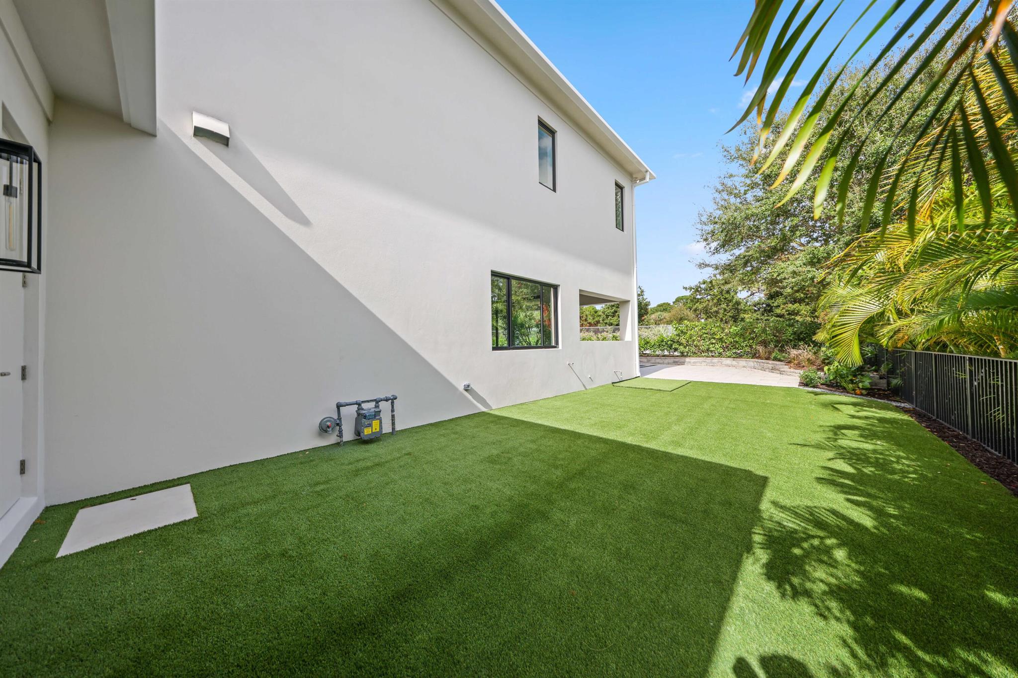 151 Eden Rdg Ln Boynton Beach, FL 33435