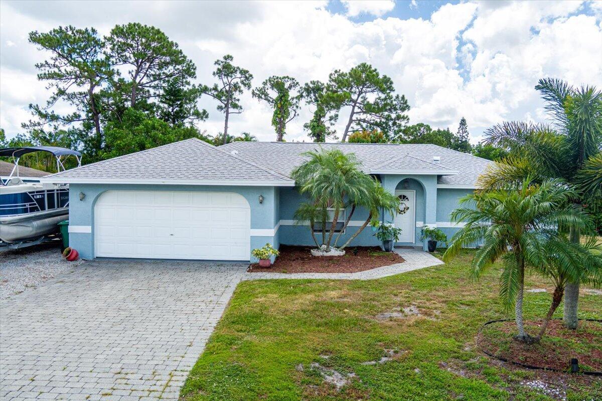 106 SE Crosspoint Dr
