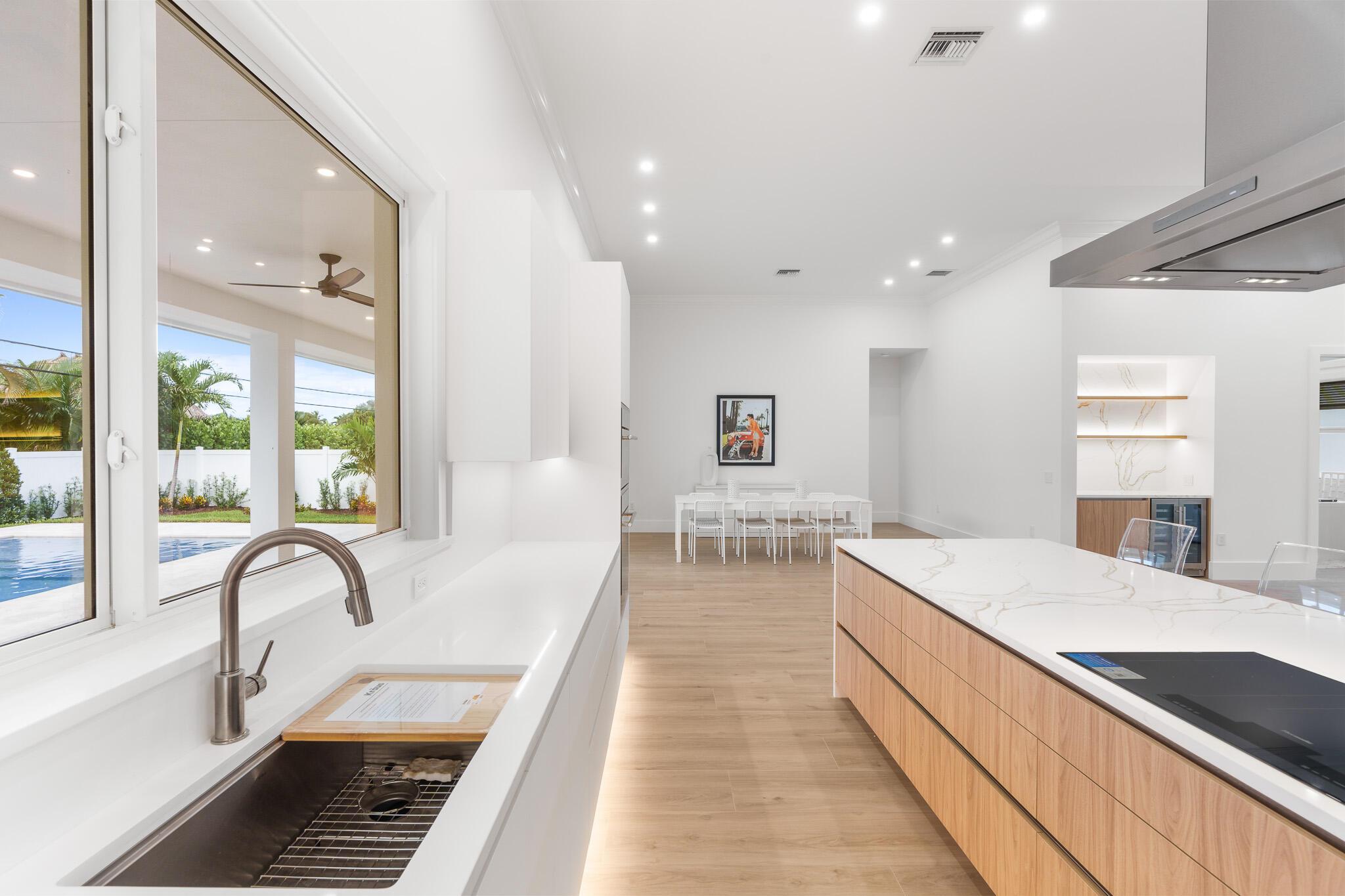 803 Sunset Rd Boynton Beach, FL 33435