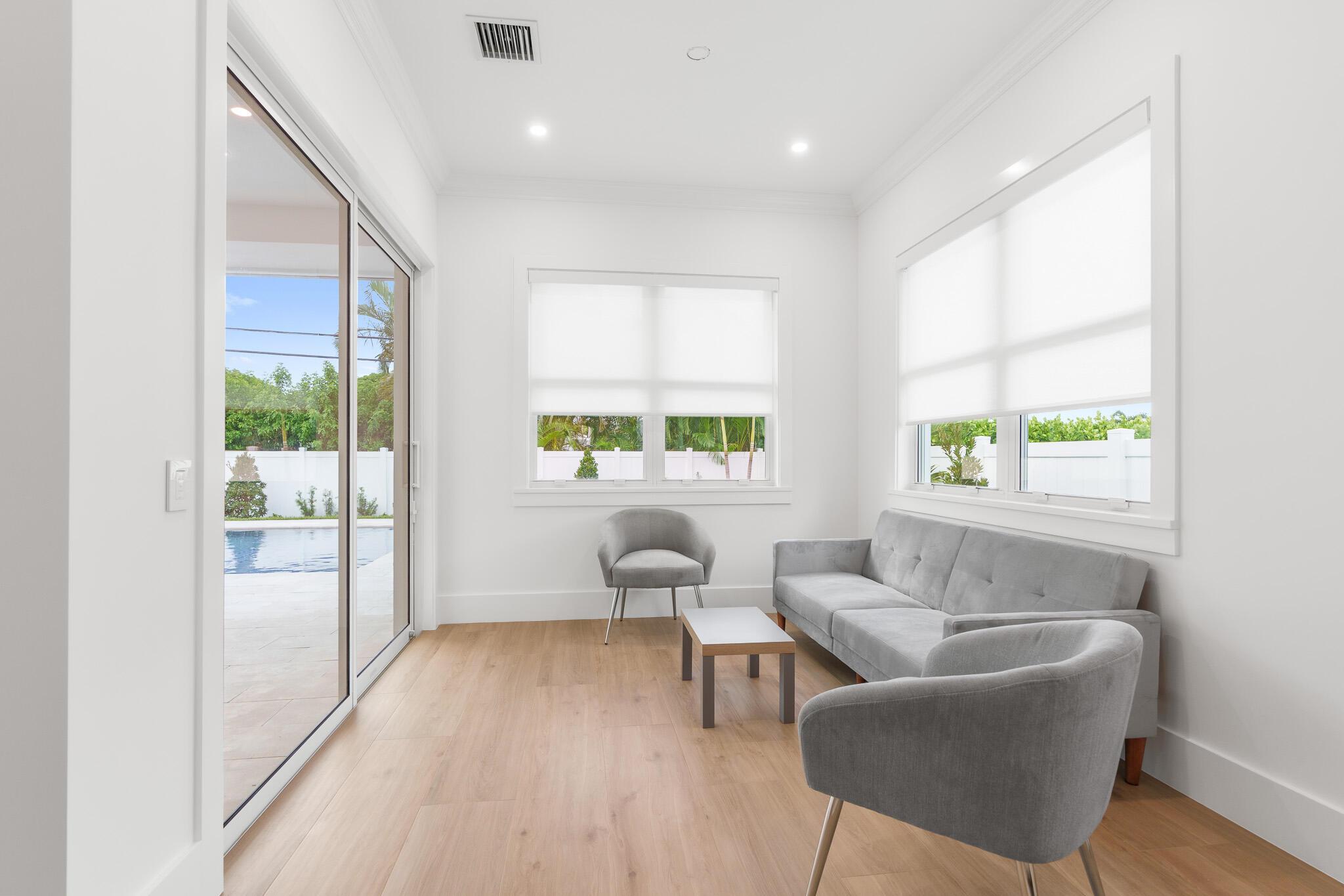 803 Sunset Rd Boynton Beach, FL 33435