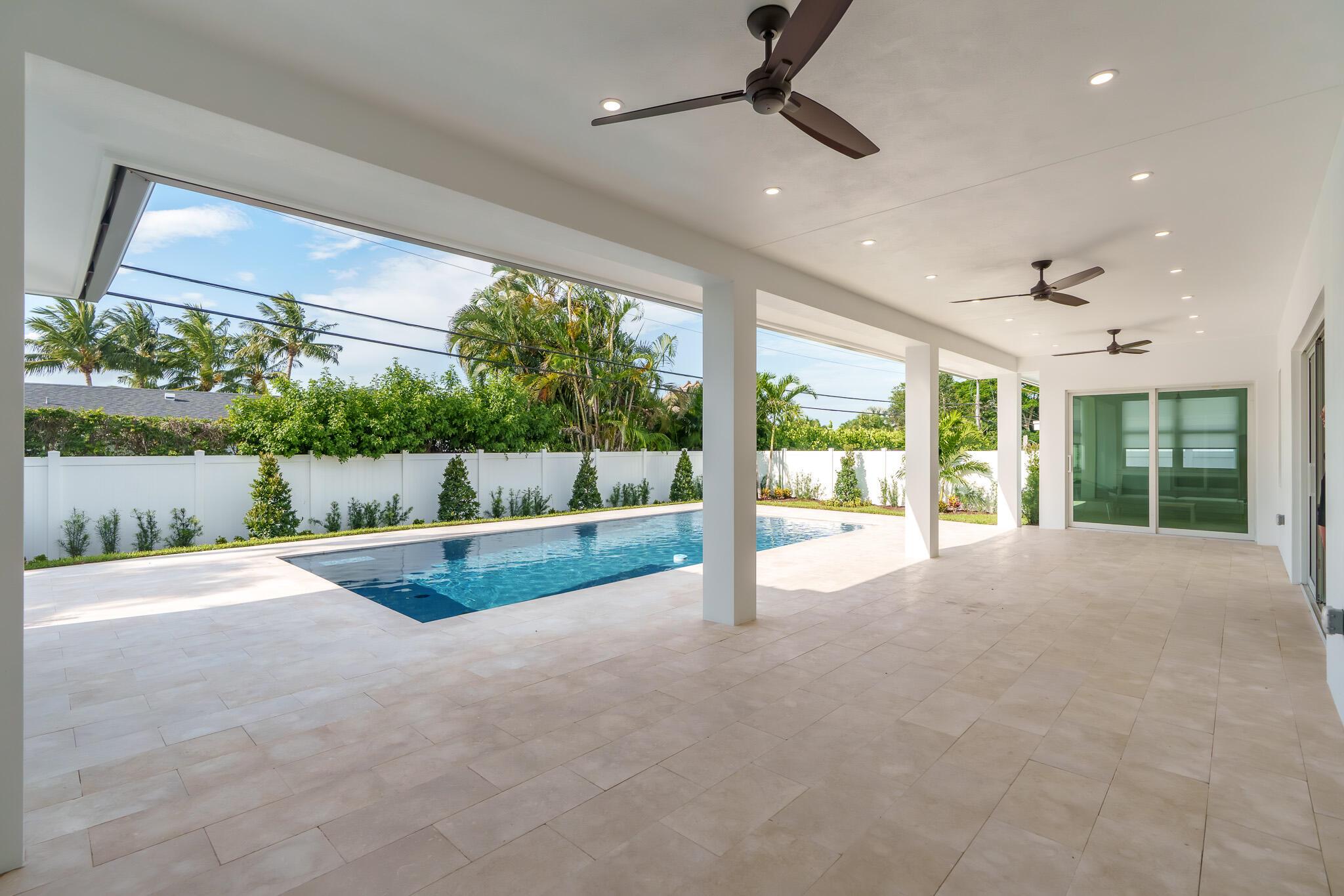 803 Sunset Rd Boynton Beach, FL 33435