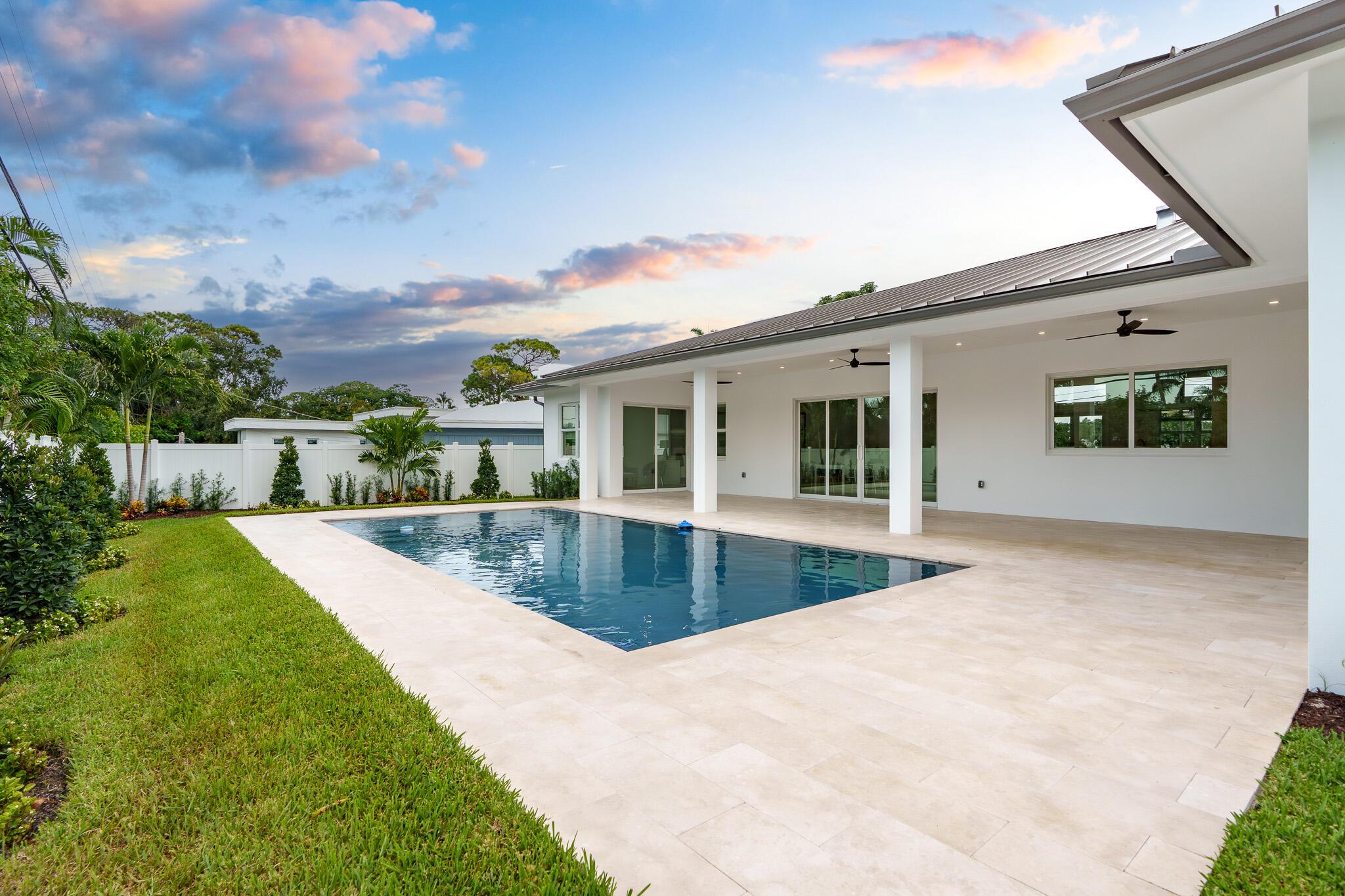 803 Sunset Rd Boynton Beach, FL 33435