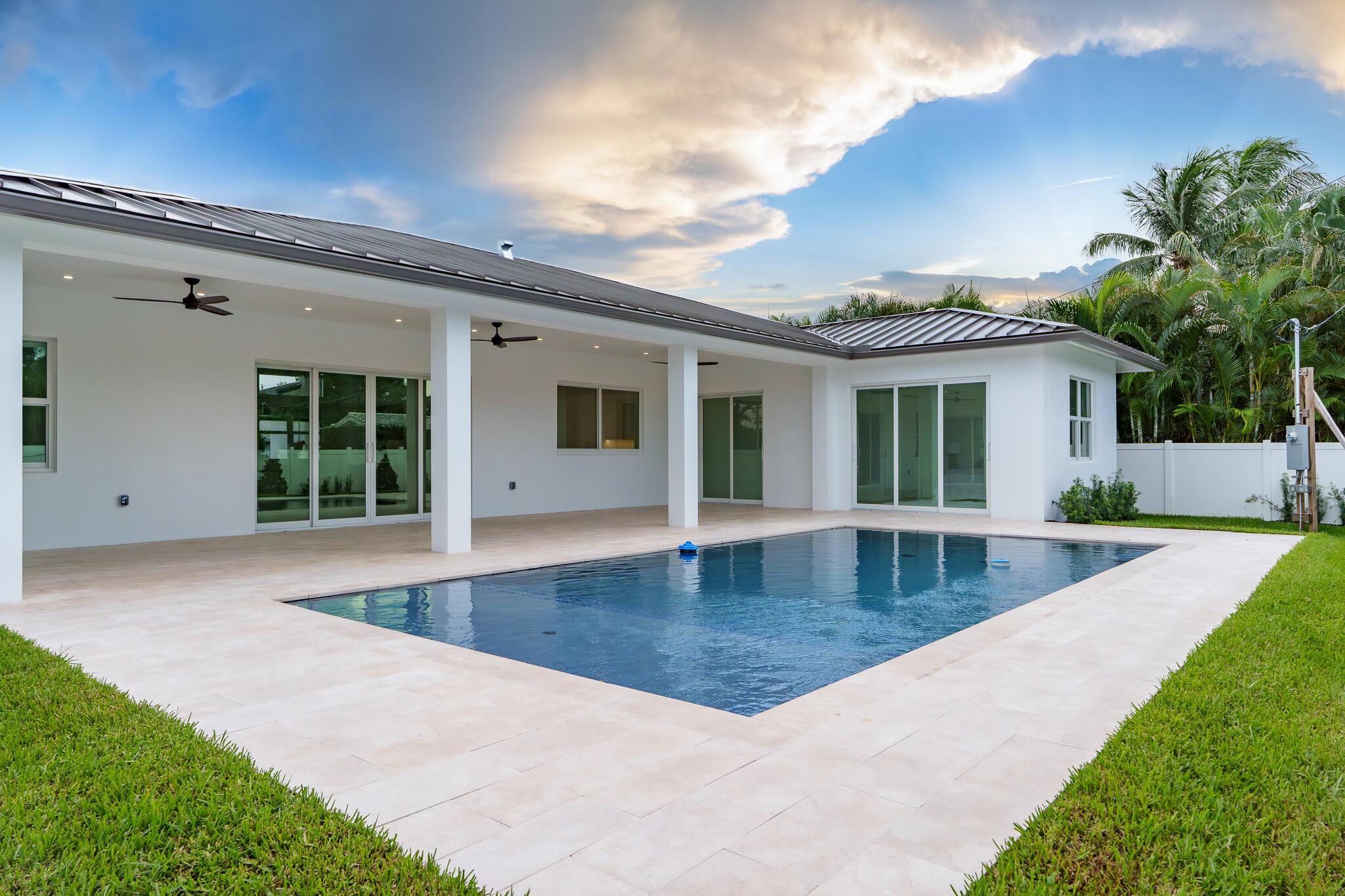 803 Sunset Rd Boynton Beach, FL 33435