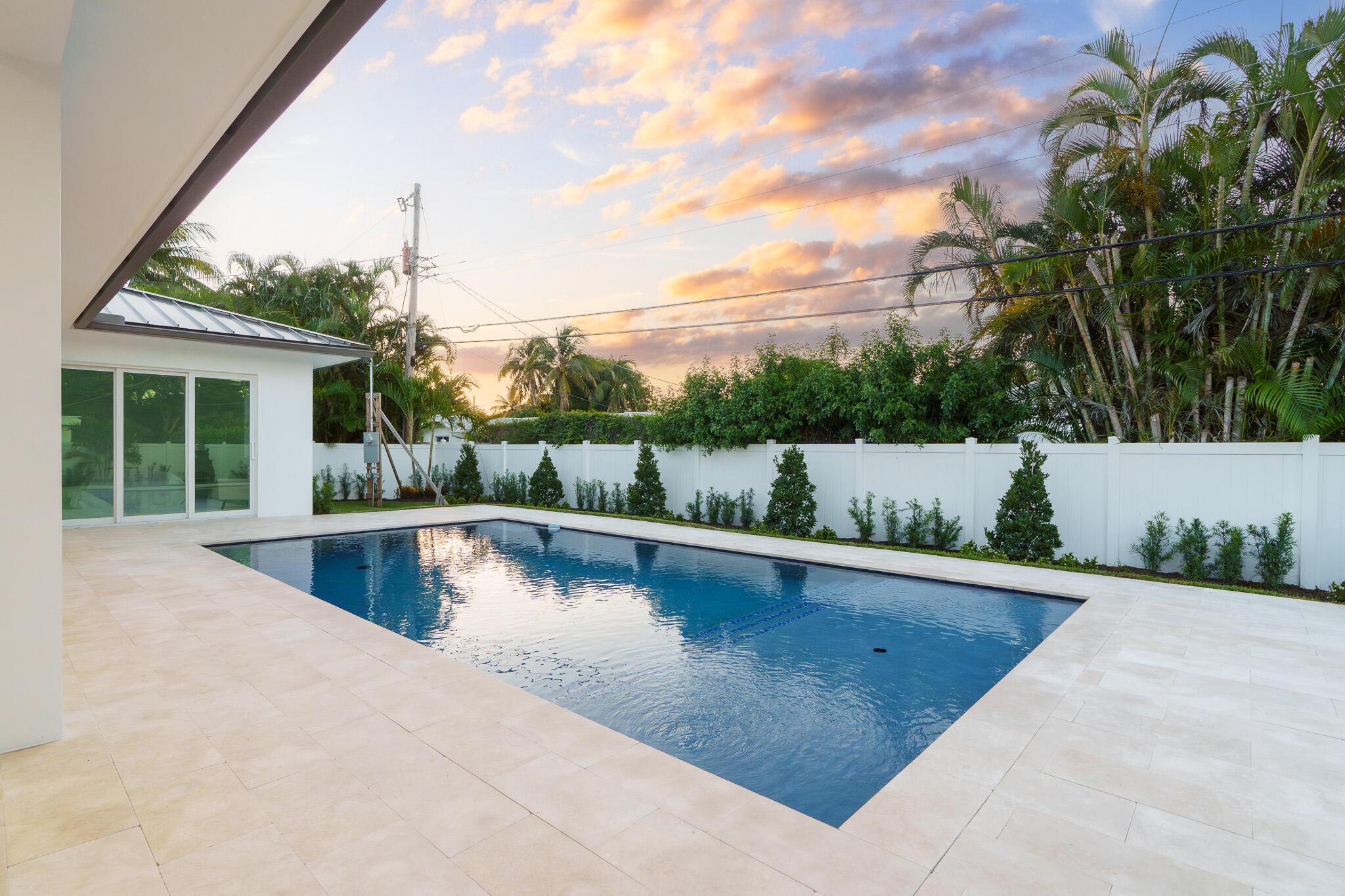 803 Sunset Rd Boynton Beach, FL 33435