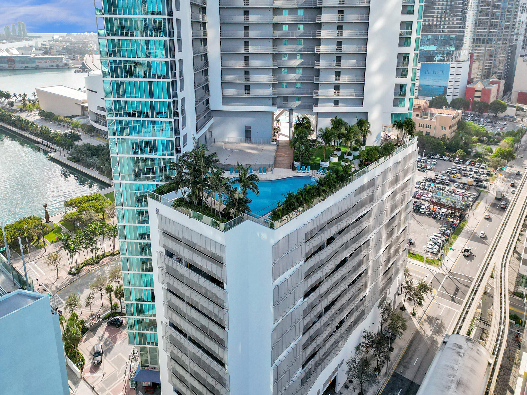 888 Biscayne Blvd #811