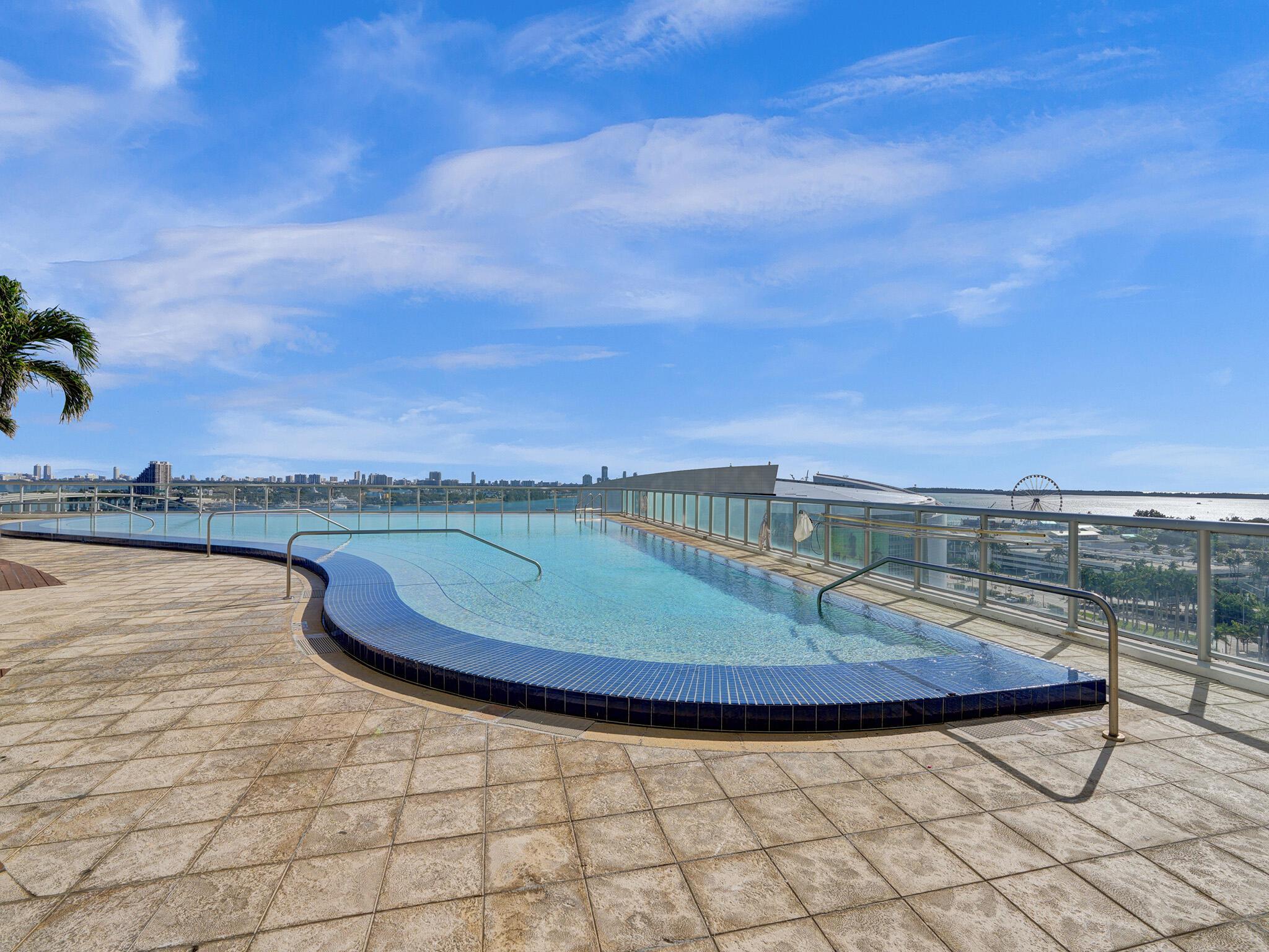 image Marinablue Condo39