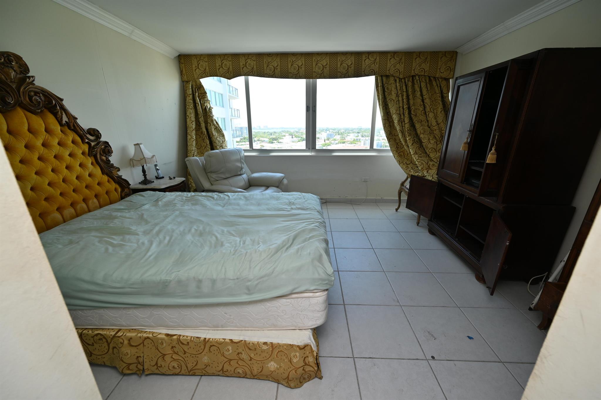 7135 Collins Ave #1603,Miami Beach, FL 33141