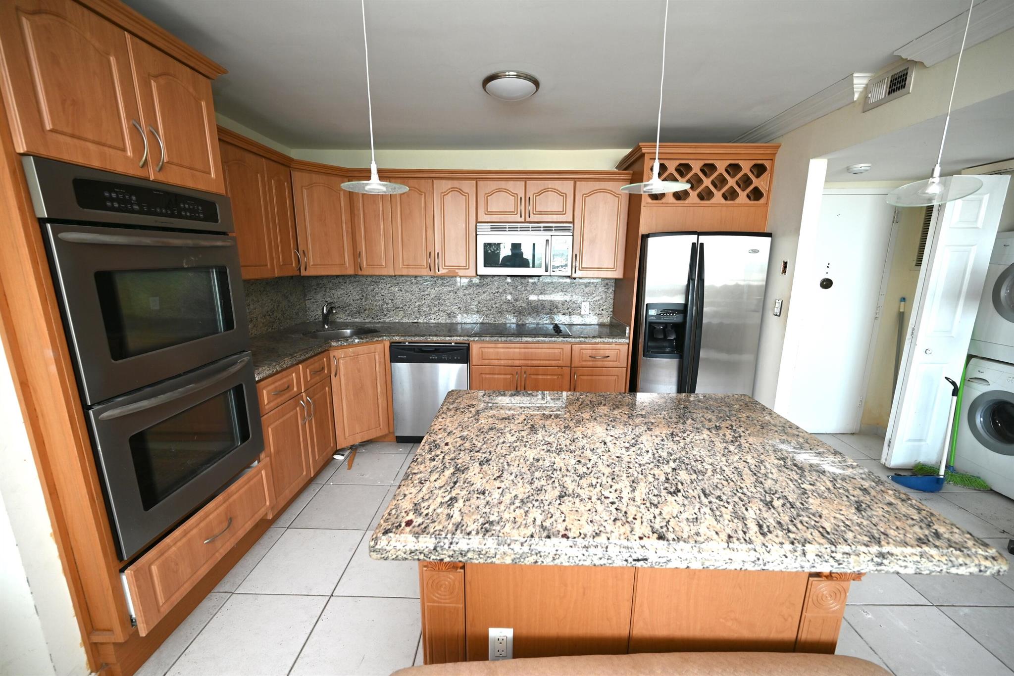 7135 Collins Ave #1603,Miami Beach, FL 33141