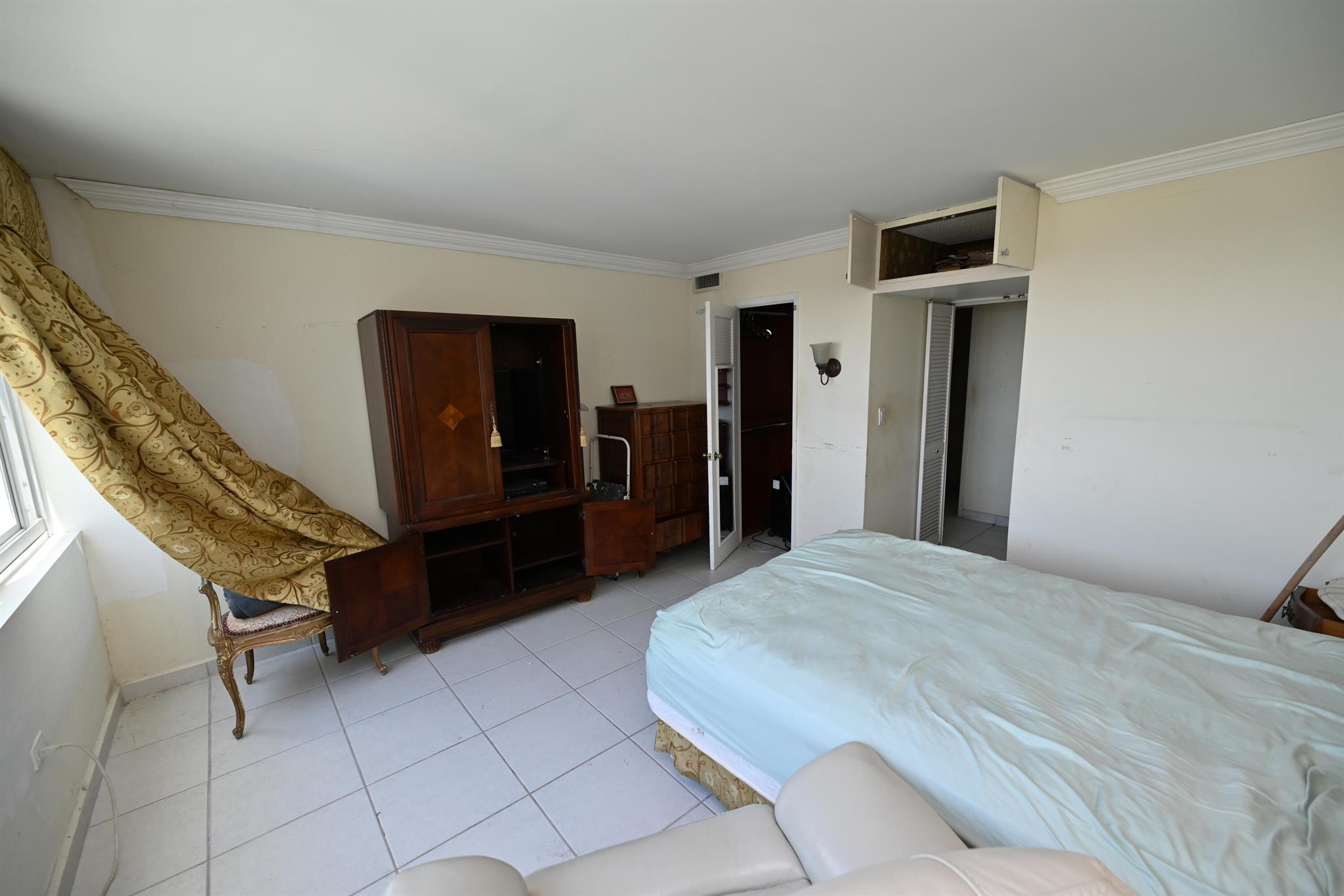 7135 Collins Ave #1603,Miami Beach, FL 33141