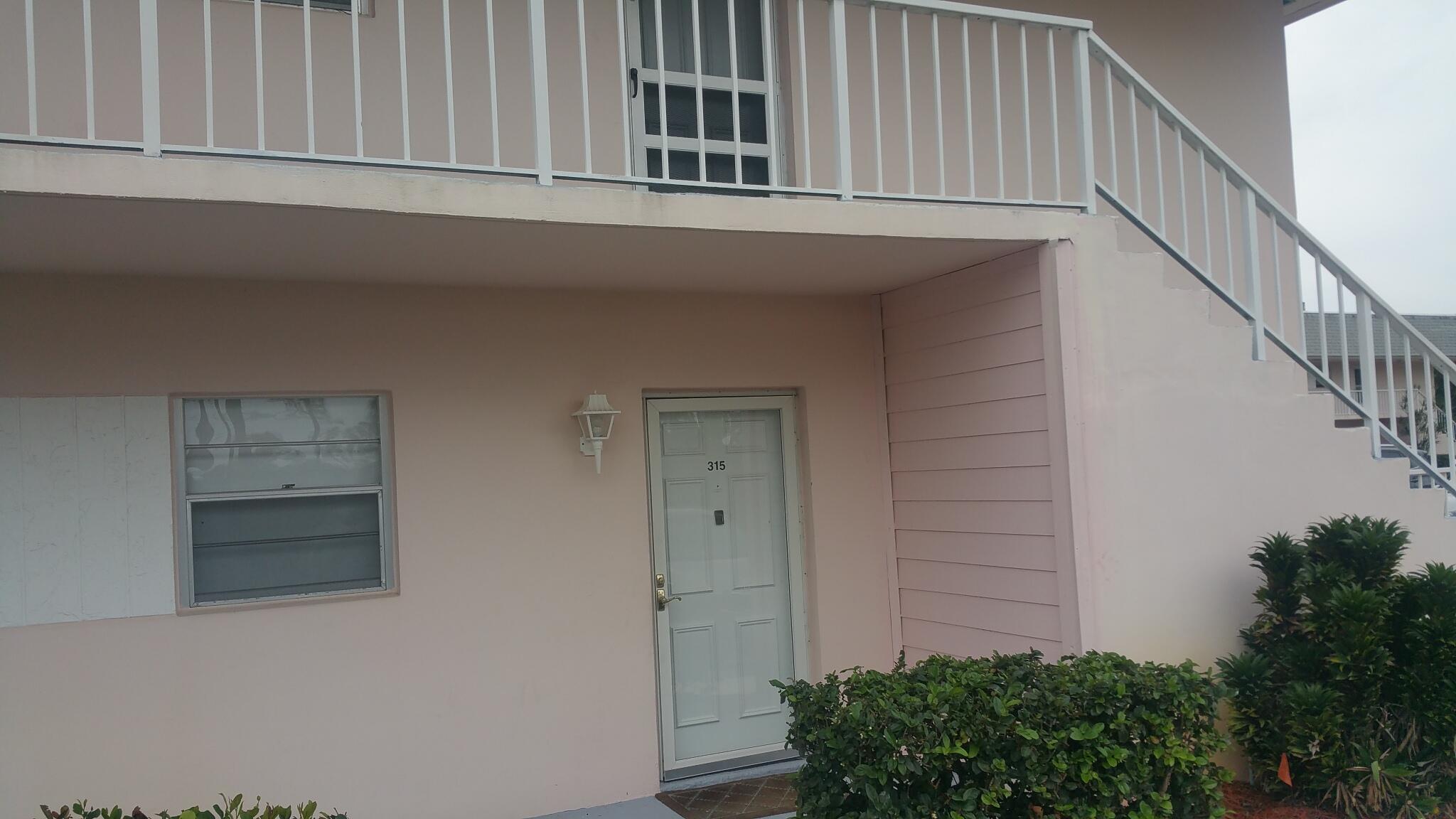 18081 SE Country Clb Dr #32-315