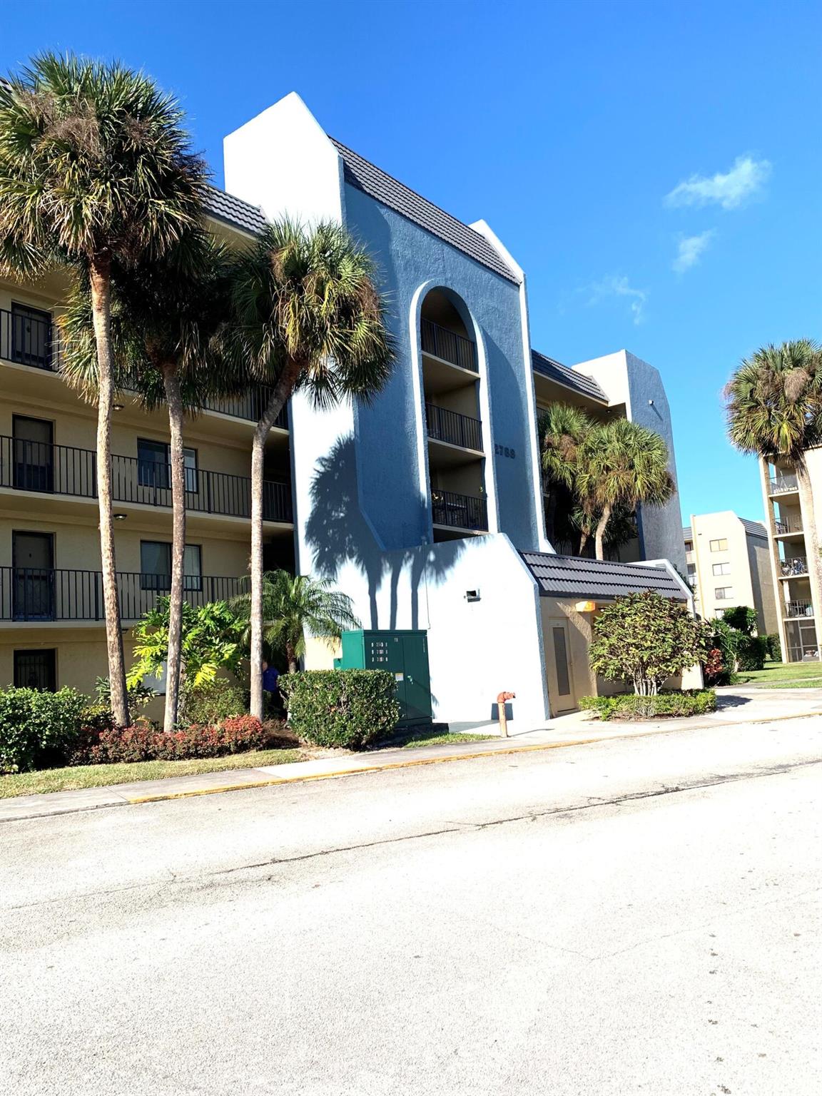 2788 Tennis Clb Dr #401