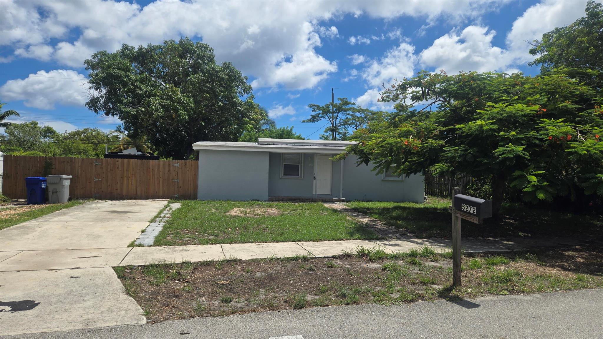 5272 NE 17th Ave