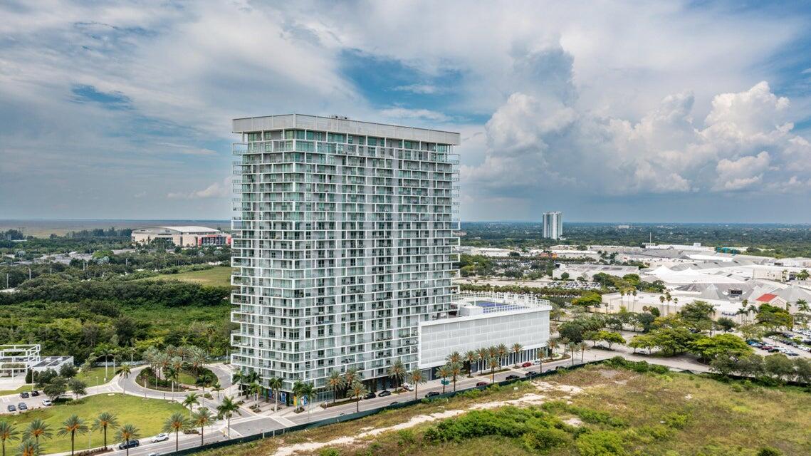 2000 Metropica Way #2607