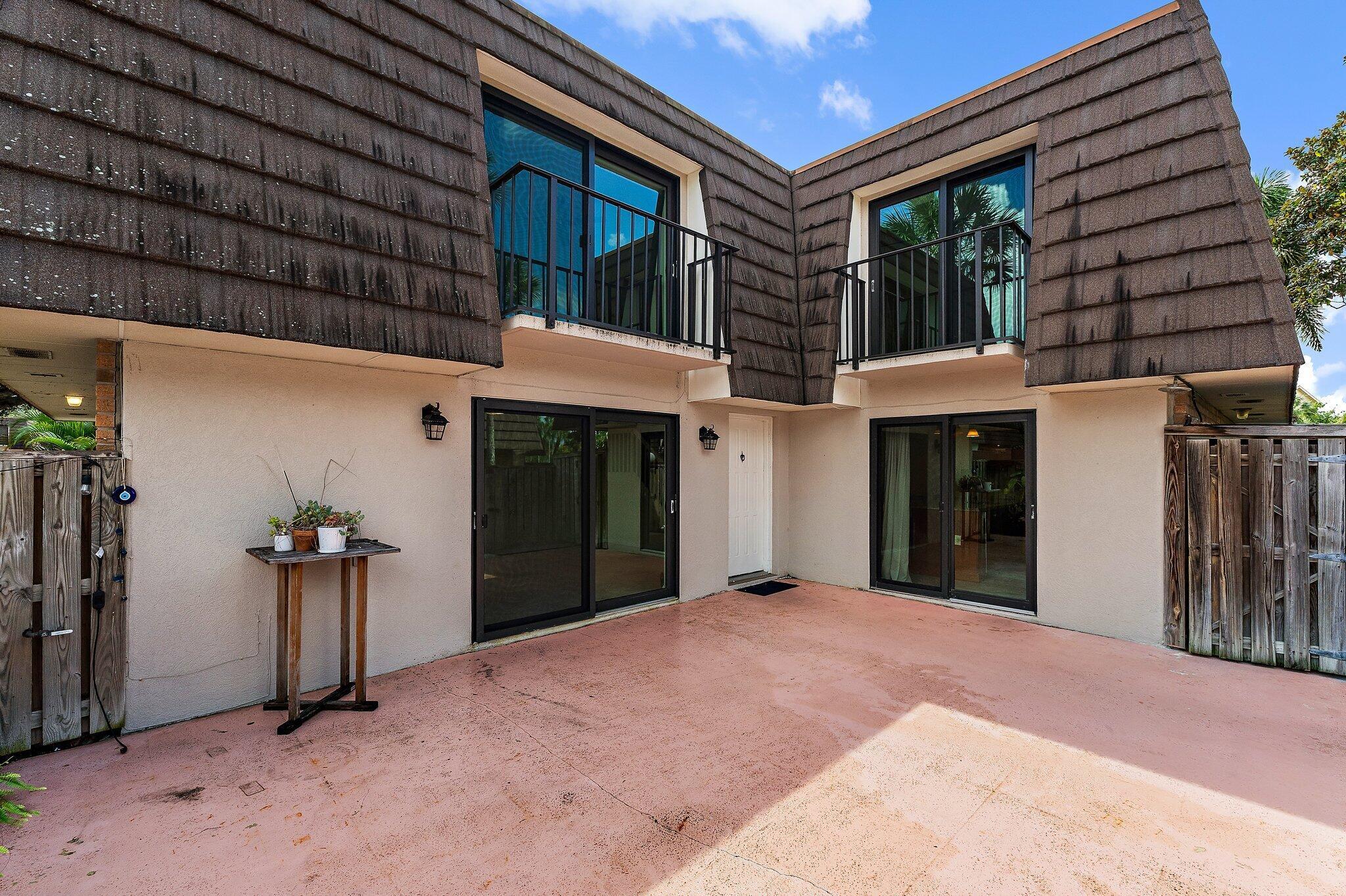 1514 15th Ct Jupiter, FL 33477