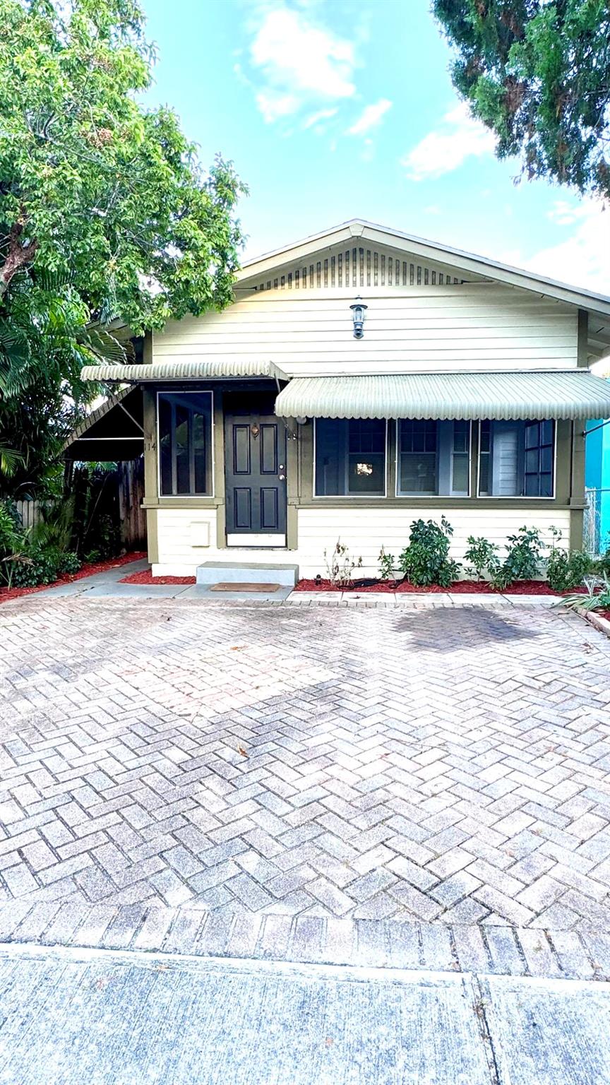 114 S J St #1