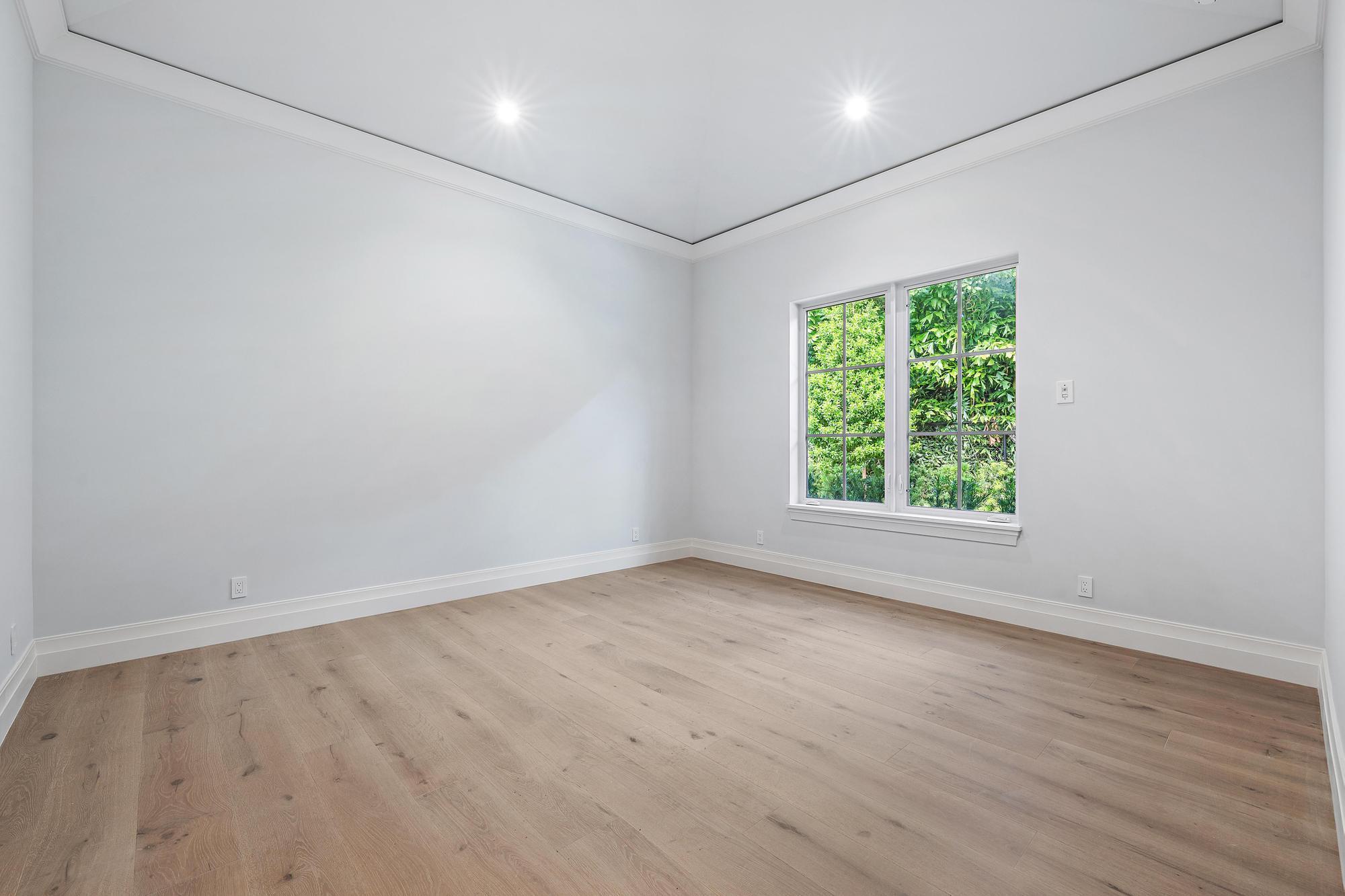 2917 Bluewater Cv Gulfstream, FL 33483