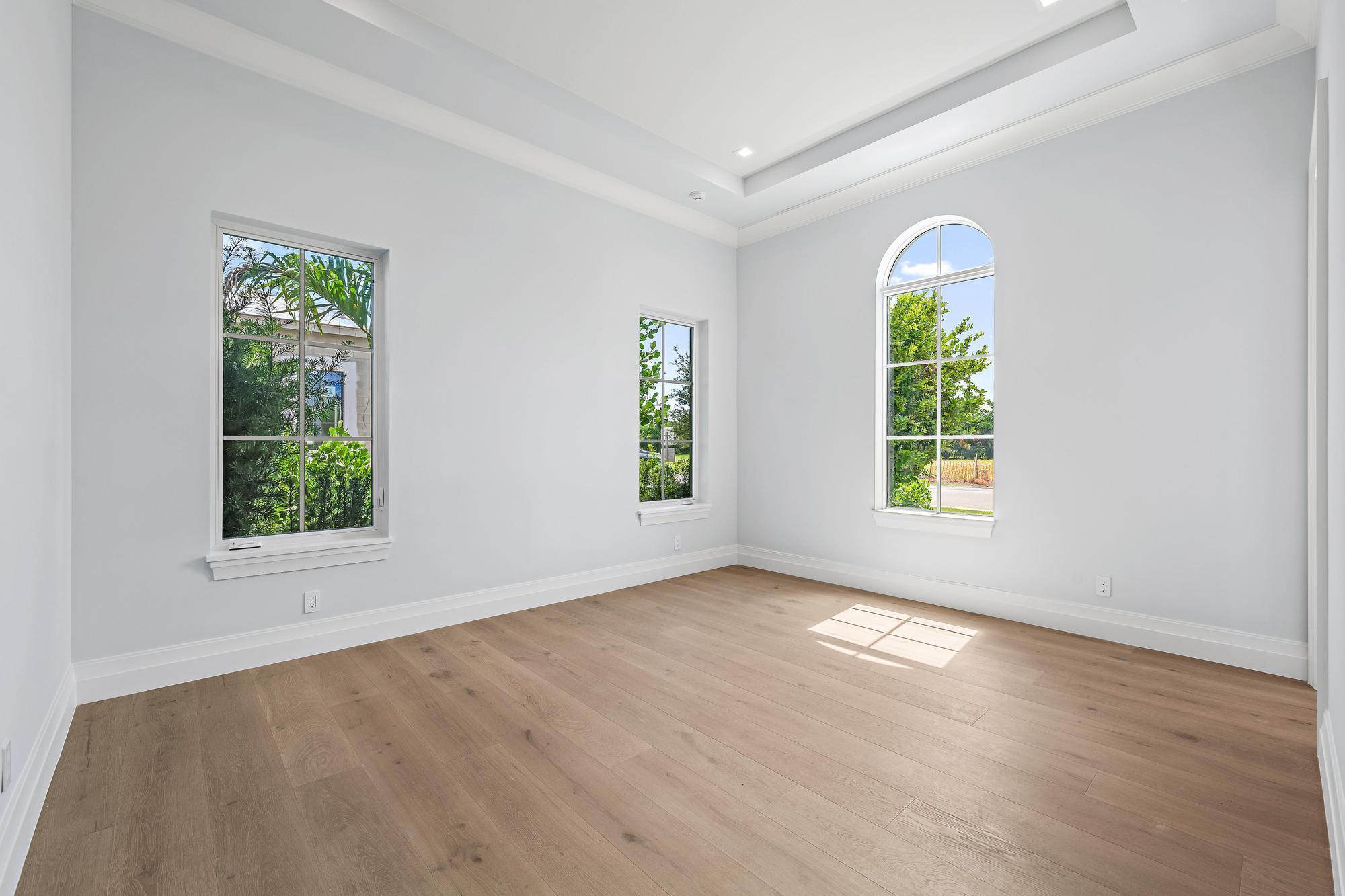 2917 Bluewater Cv Gulfstream, FL 33483