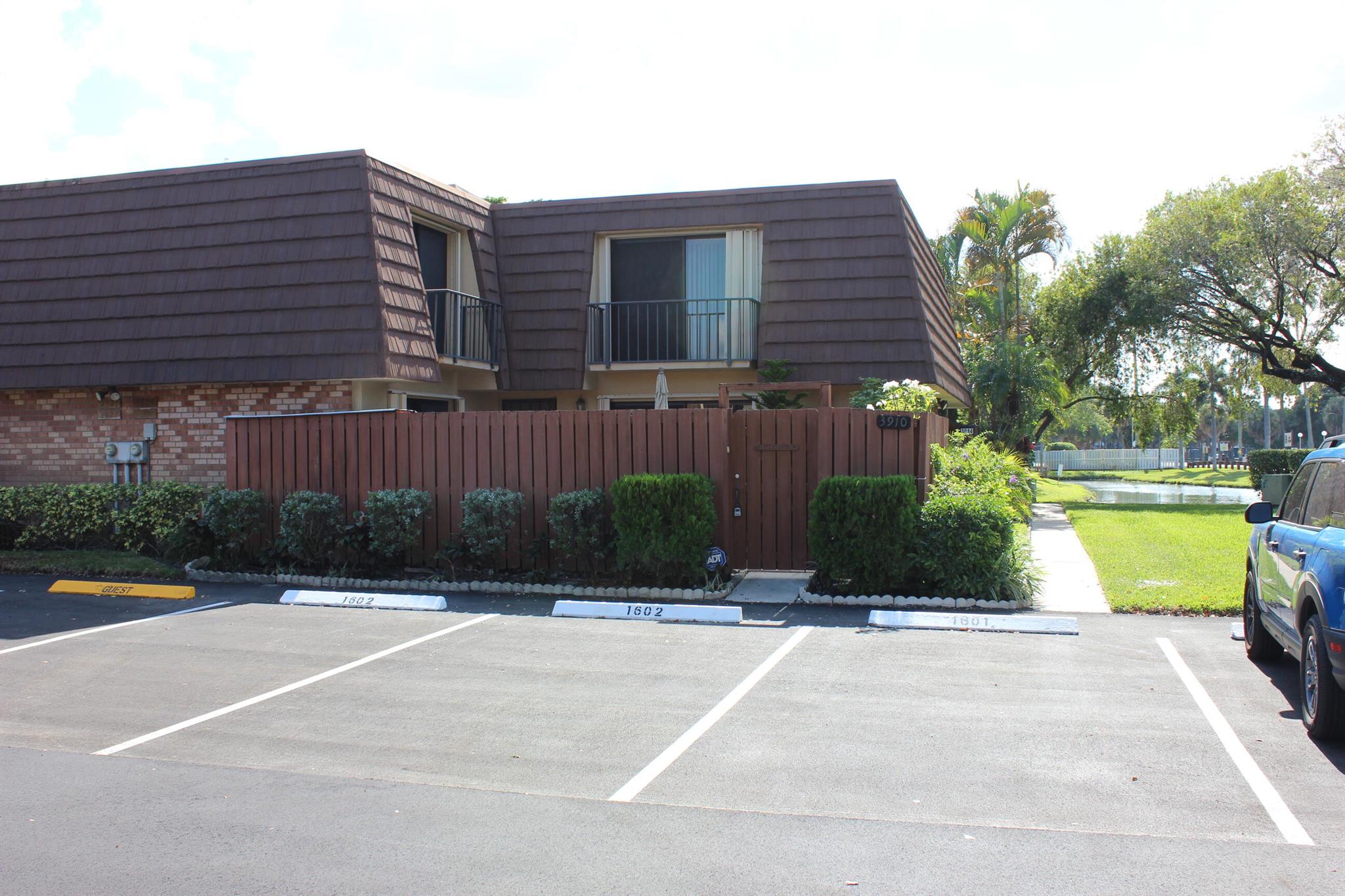 3910 Louis Dr Lake Worth, FL 33461