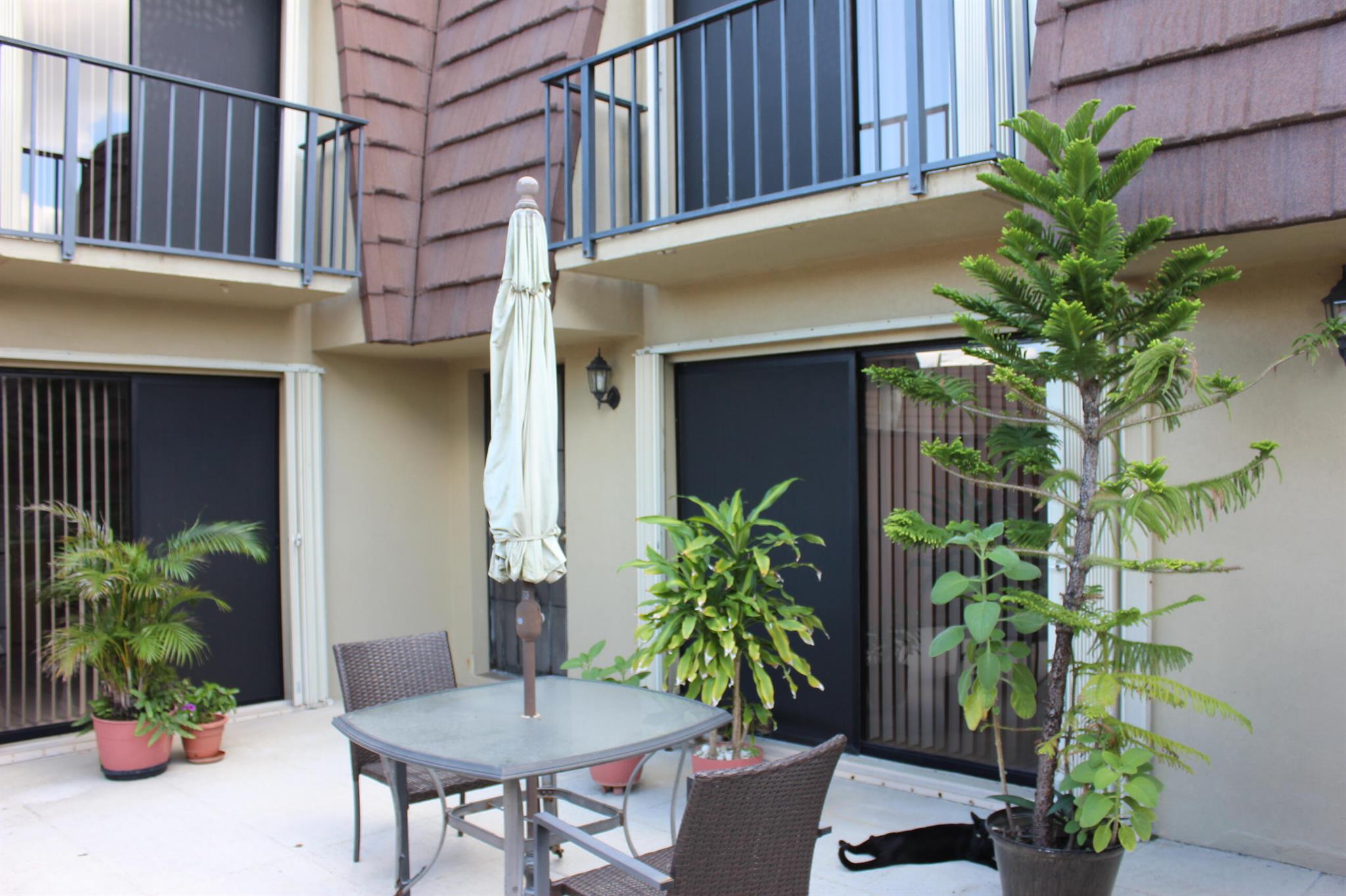 3910 Louis Dr Lake Worth, FL 33461