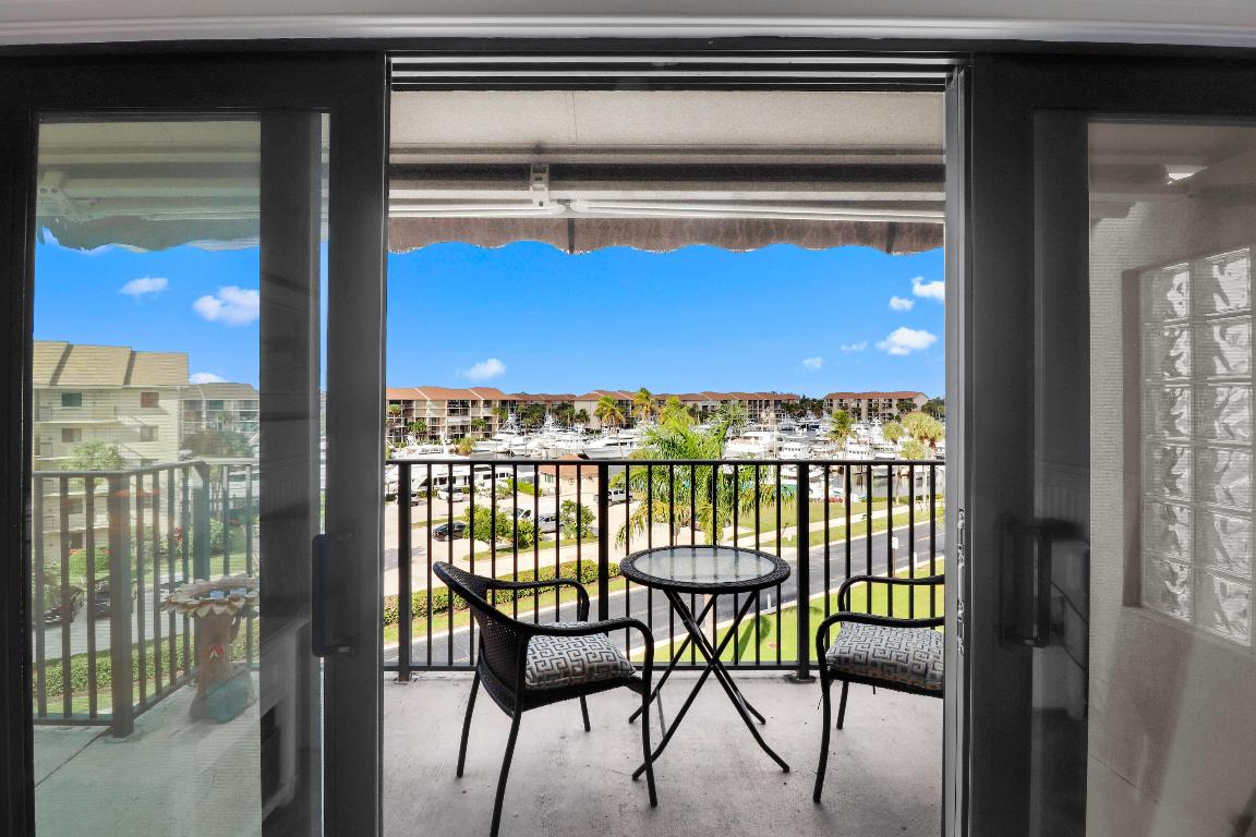 901 Seafarer #503 Jupiter, FL 33477