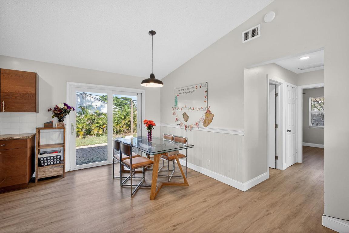 6103 Ebert Jupiter, FL 33458