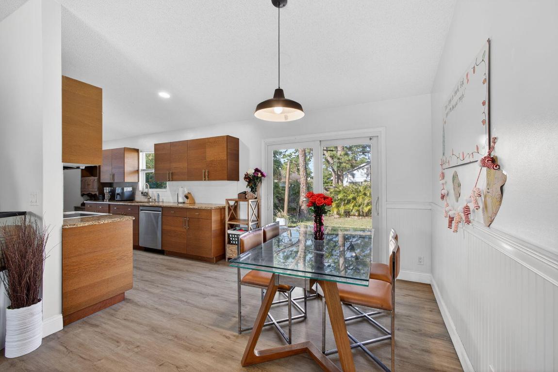 6103 Ebert Jupiter, FL 33458