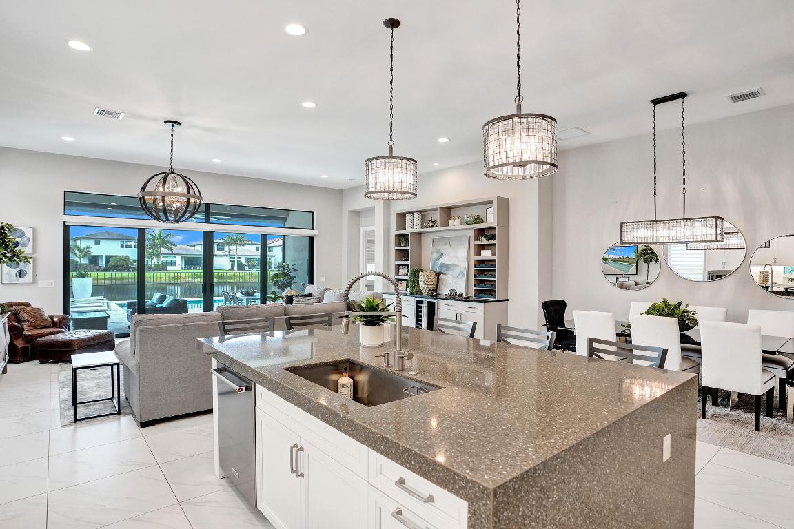 9052 Chauvet Boca Raton, FL 33496