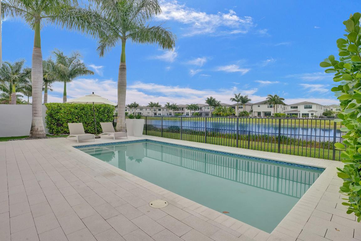 9052 Chauvet Boca Raton, FL 33496
