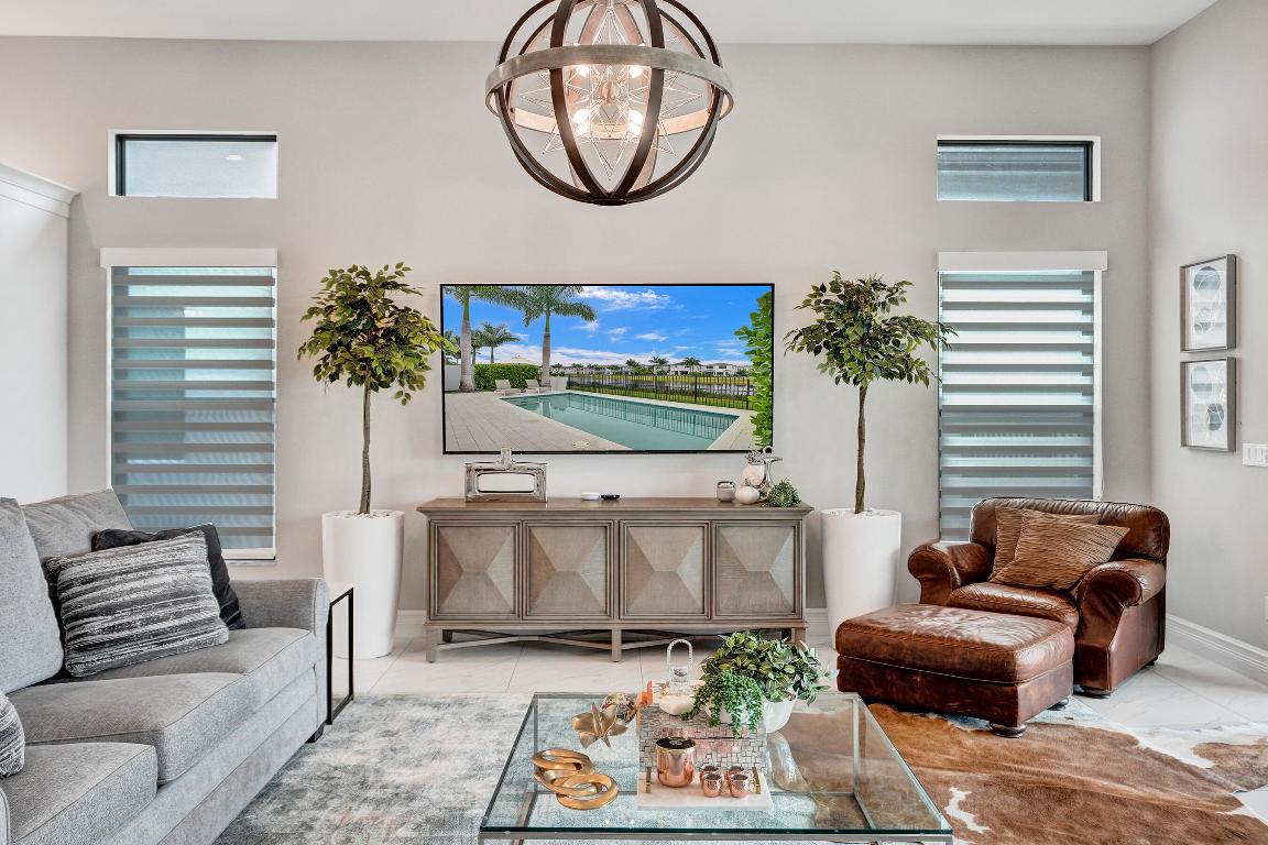 9052 Chauvet Boca Raton, FL 33496