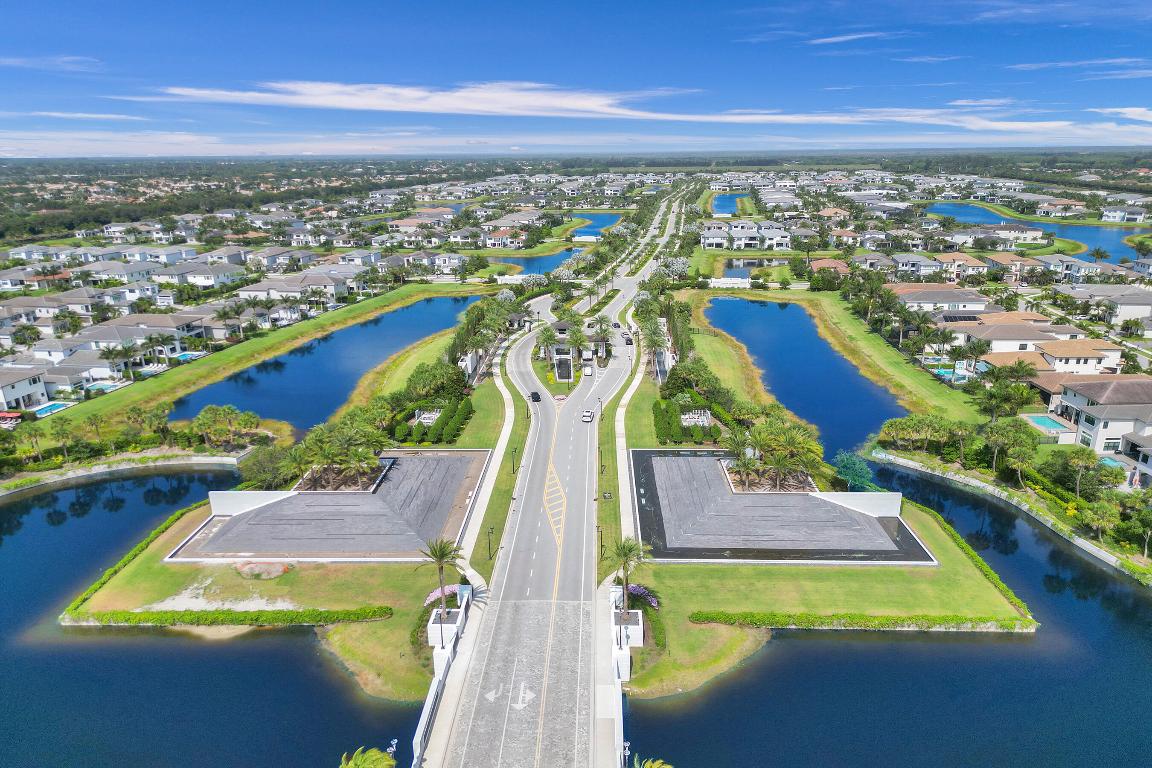 9052 Chauvet Boca Raton, FL 33496