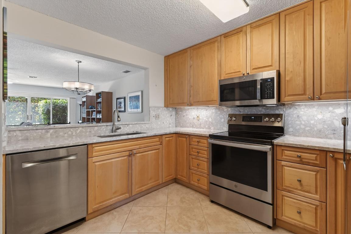 818 Ocean Dunes Jupiter, FL 33477