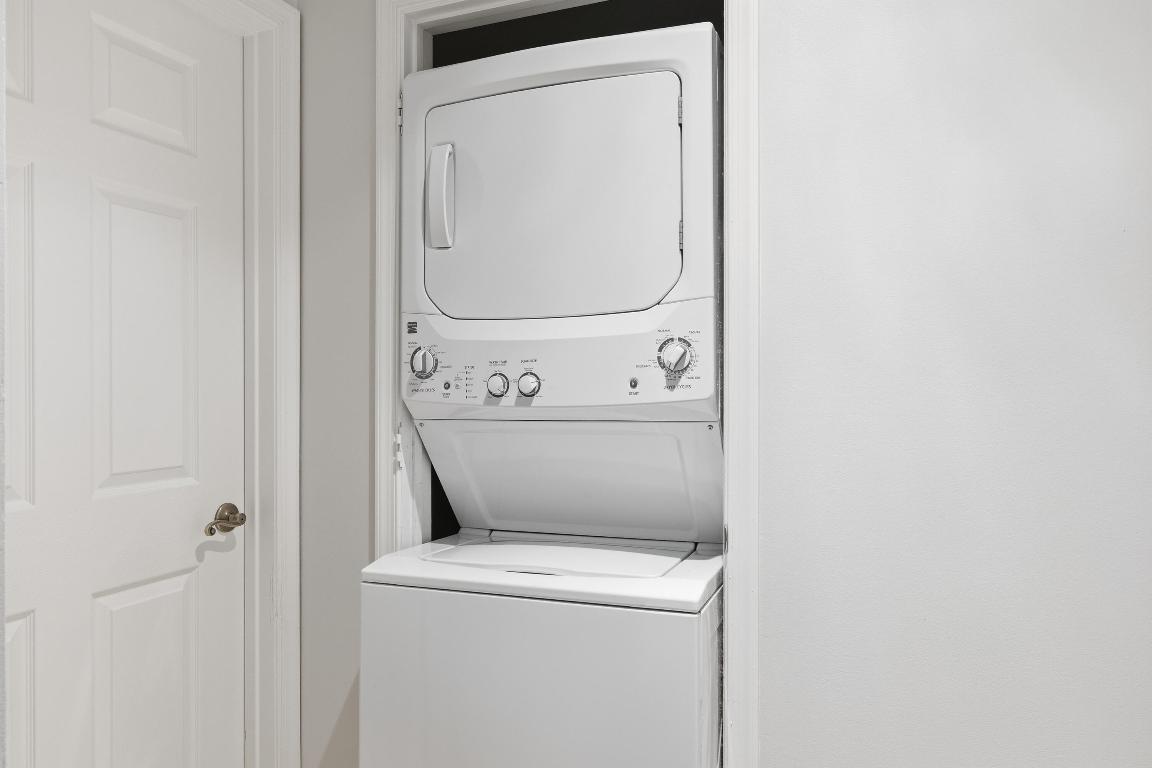 1209 Main #301 Jupiter, FL 33458