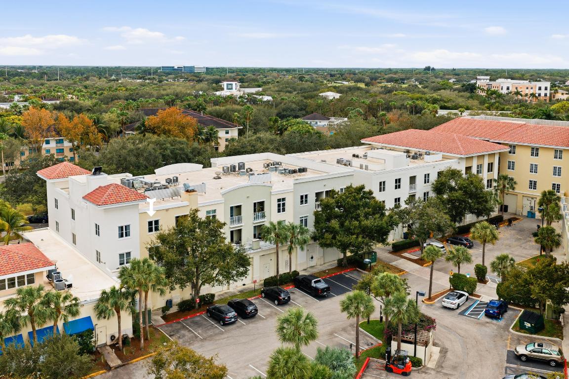 1209 Main #301 Jupiter, FL 33458