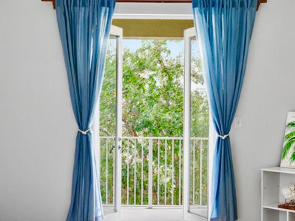 1209 Main #301 Jupiter, FL 33458