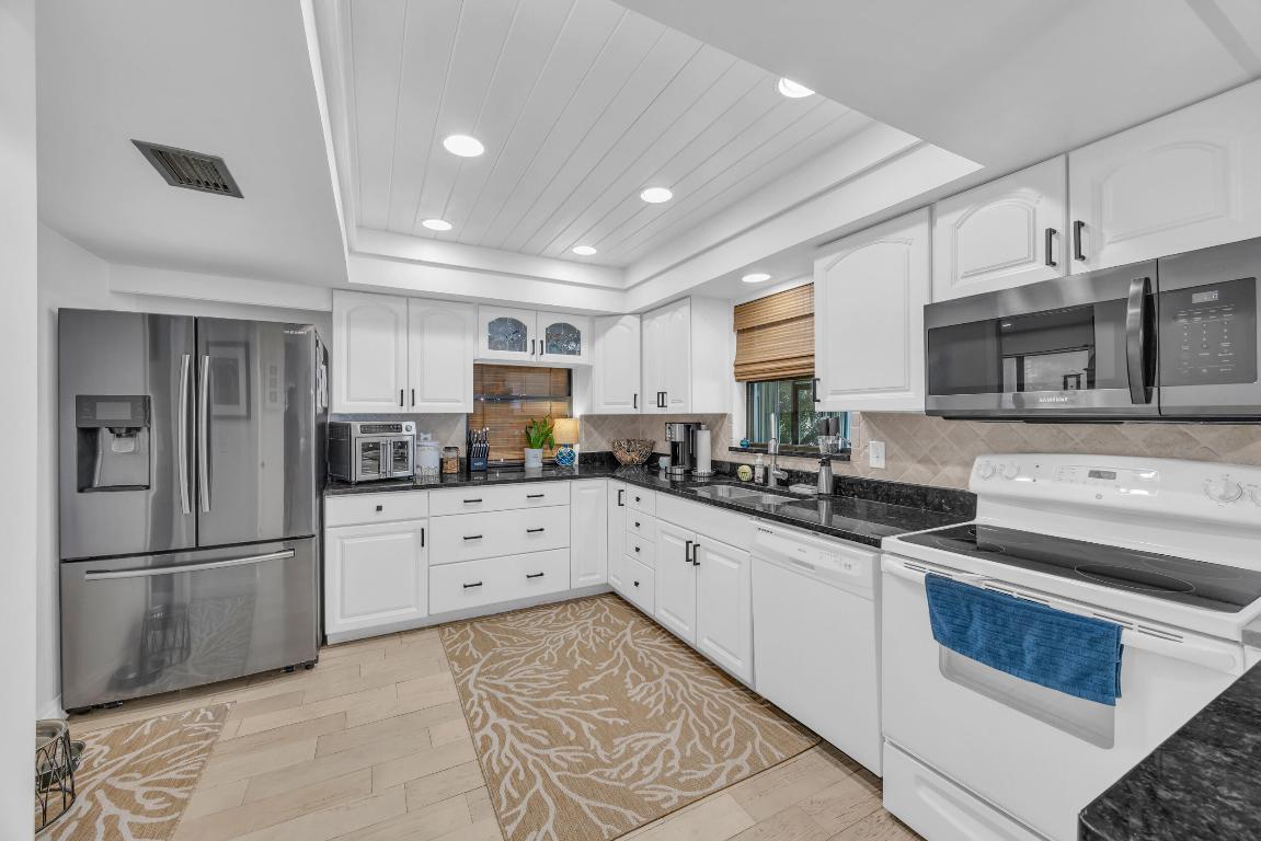 1305 Peninsular Jupiter, FL 33469