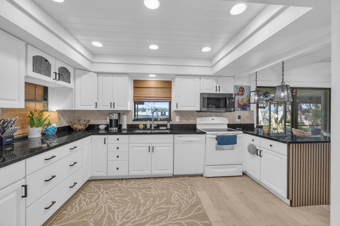 1305 Peninsular Jupiter, FL 33469